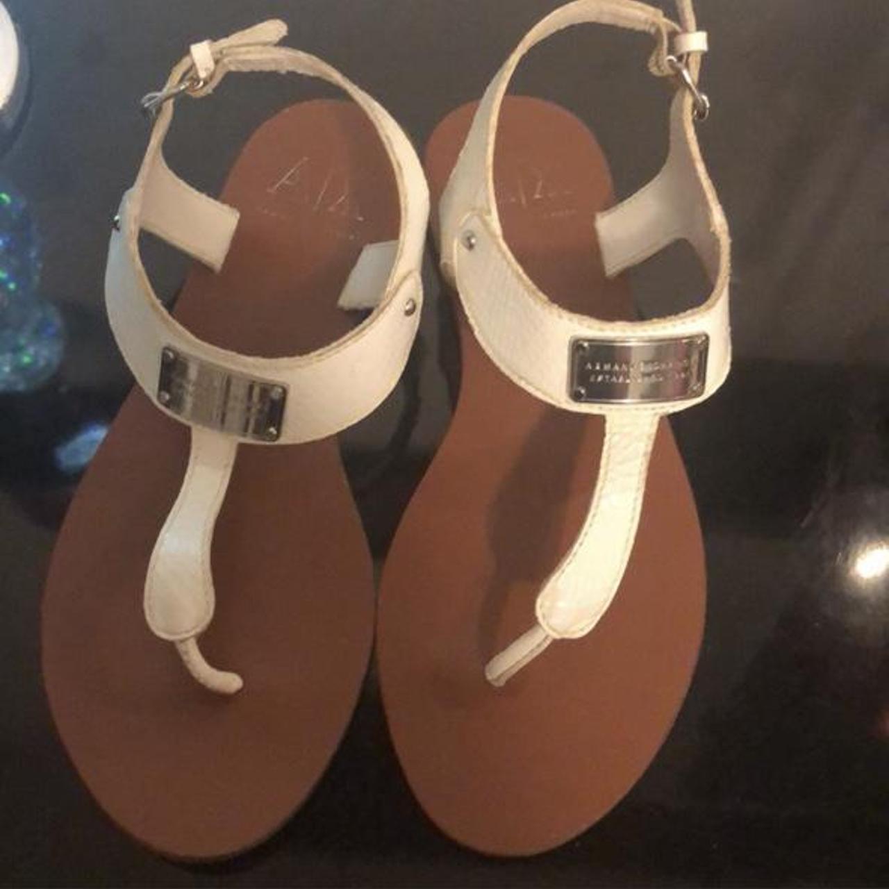 Armani Women's Tan and White Sandals (3)