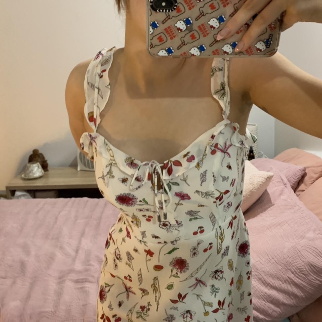 Floral Summer dress from sportsgirl Wore this once... Depop