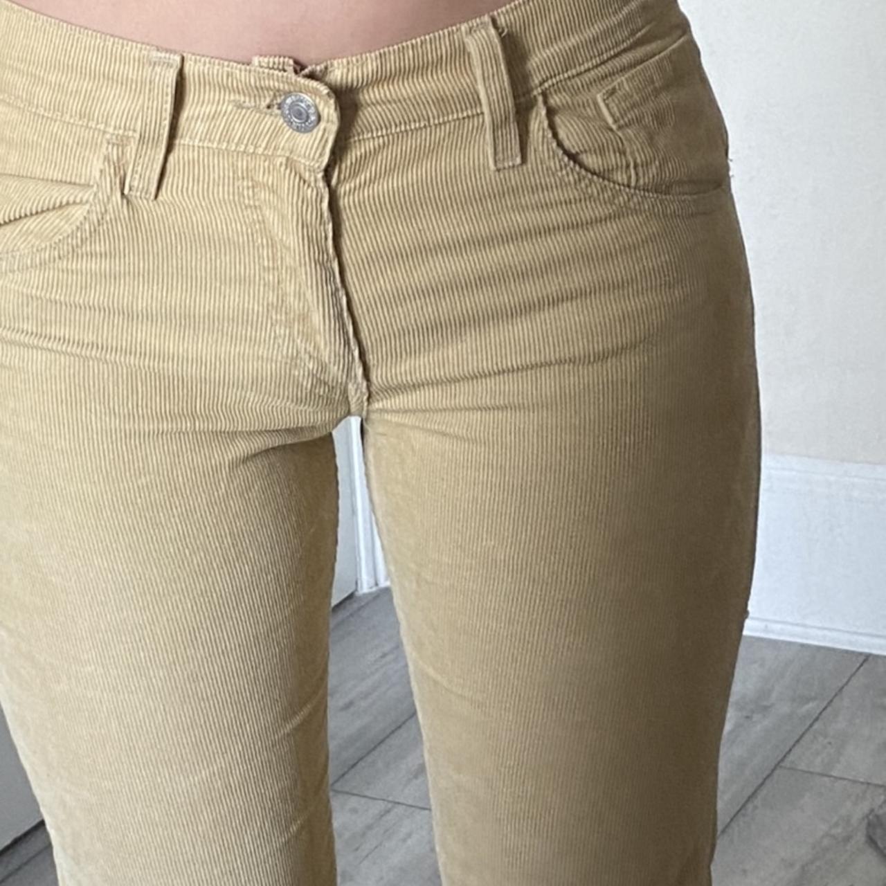 Levi's Women's Tan Jeans | Depop