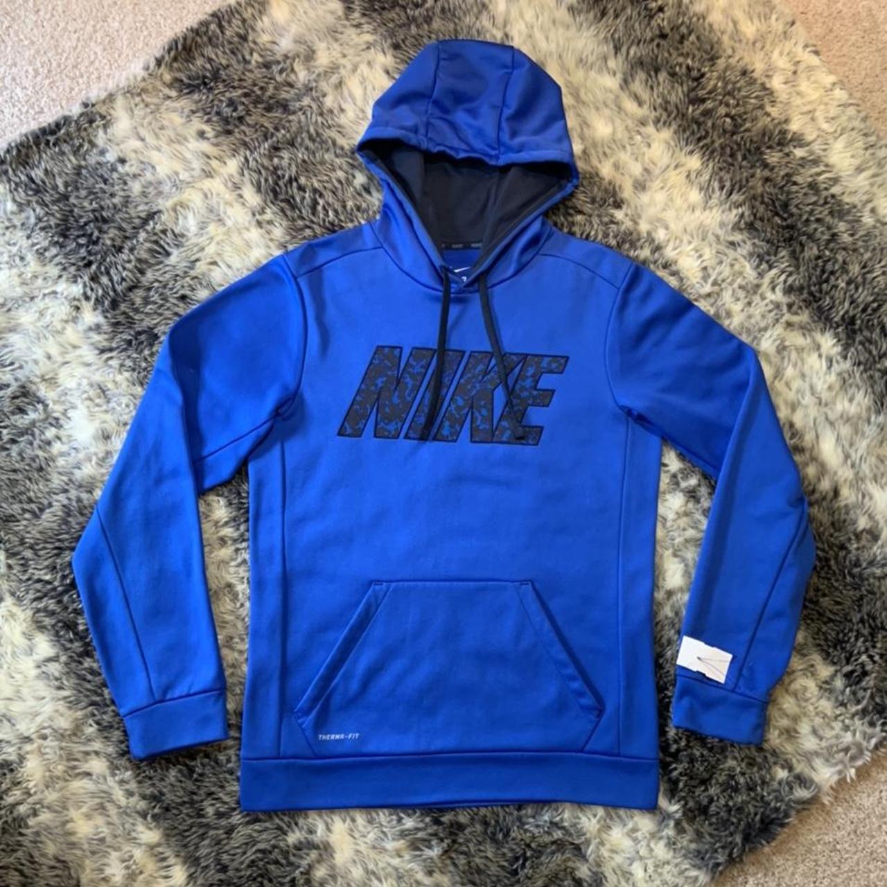 Men s Small Embroidered Nike Therma Fit Fleece Depop