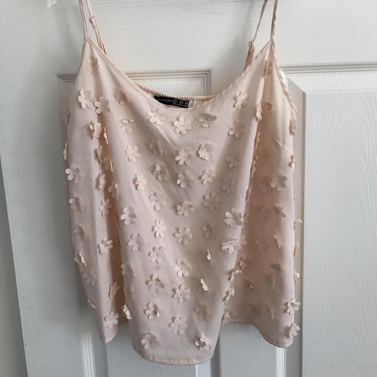 Never worn. Pale pink/peach floral cami top - Depop