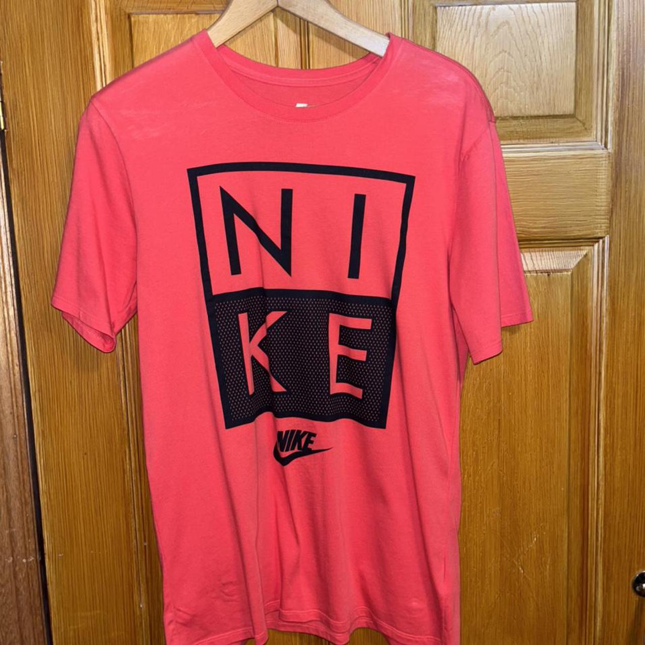 Nike Men's Red T-shirt | Depop