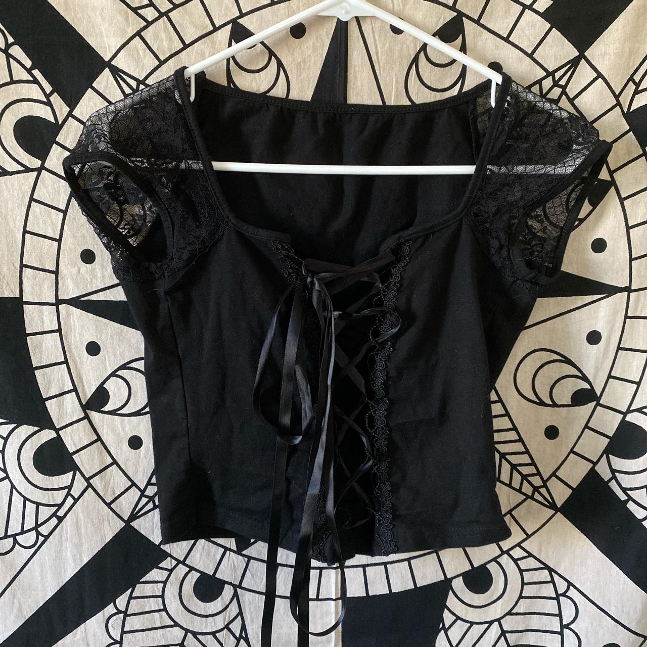  pretty black crop top, flower lace short sleeves... Depop