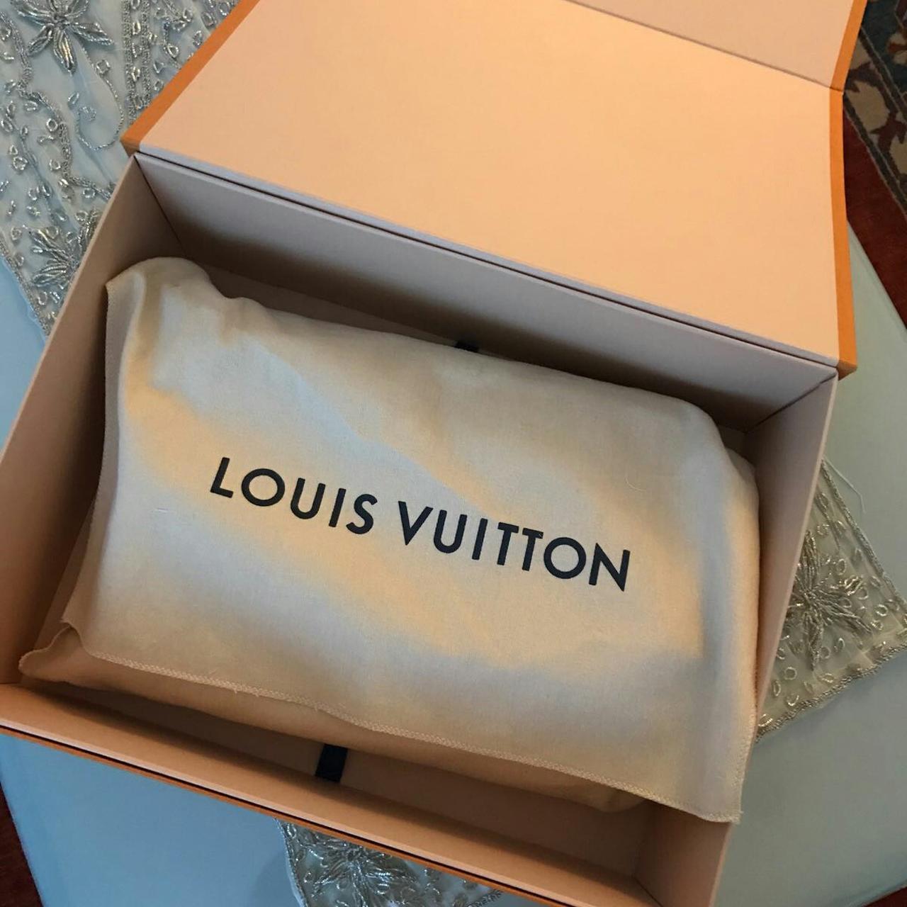 Louis Vuitton Metis nuova indossata 3 volte troppo - Depop