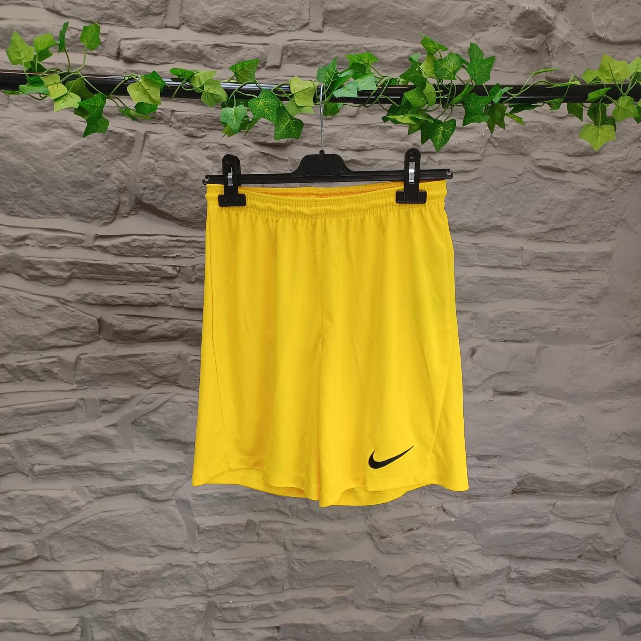 mens nike yellow shorts