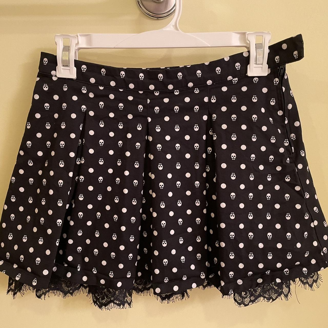 *PRICE CANNOT GO ANY LOWER* Hot Topic Skull Polka... - Depop