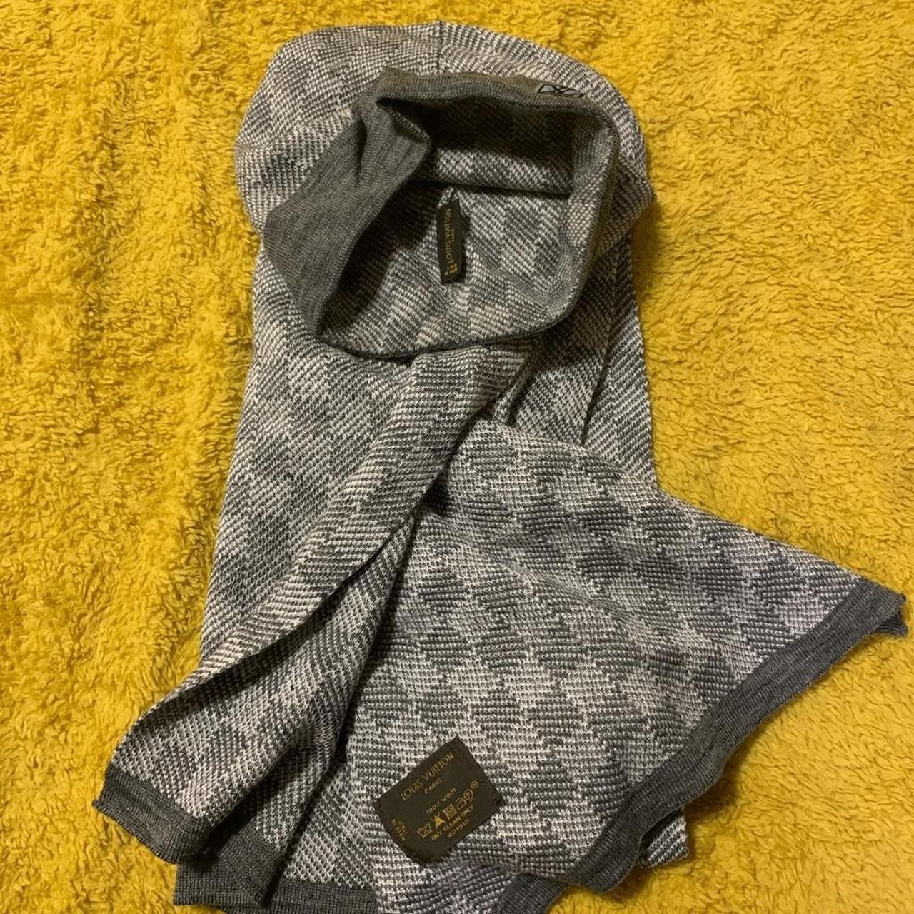 Louis Vuitton Hat and scarf combo super rare to - Depop