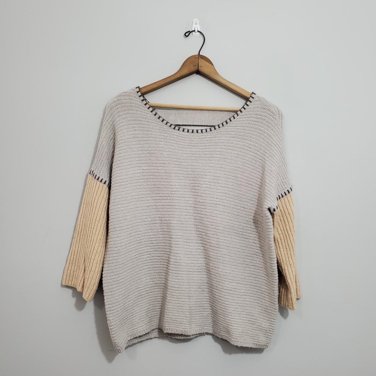 Product Image 1 - Pre-owned Vila sweater, size large.