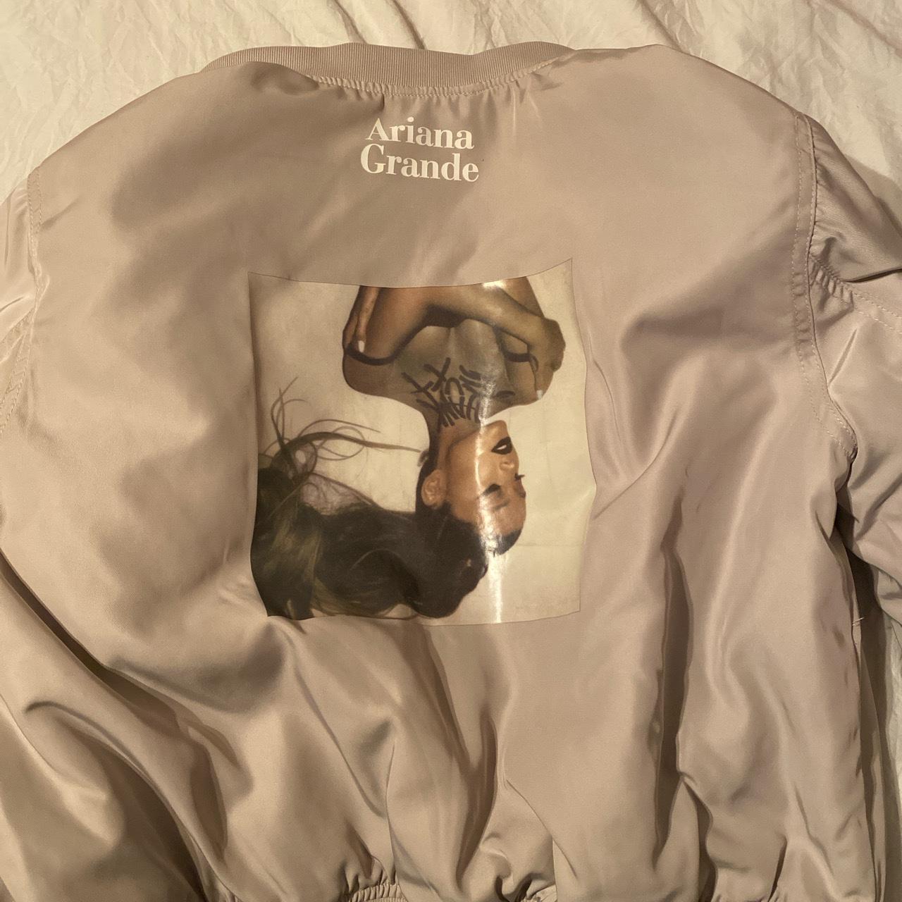 Ariana grande jacket outlet h&m