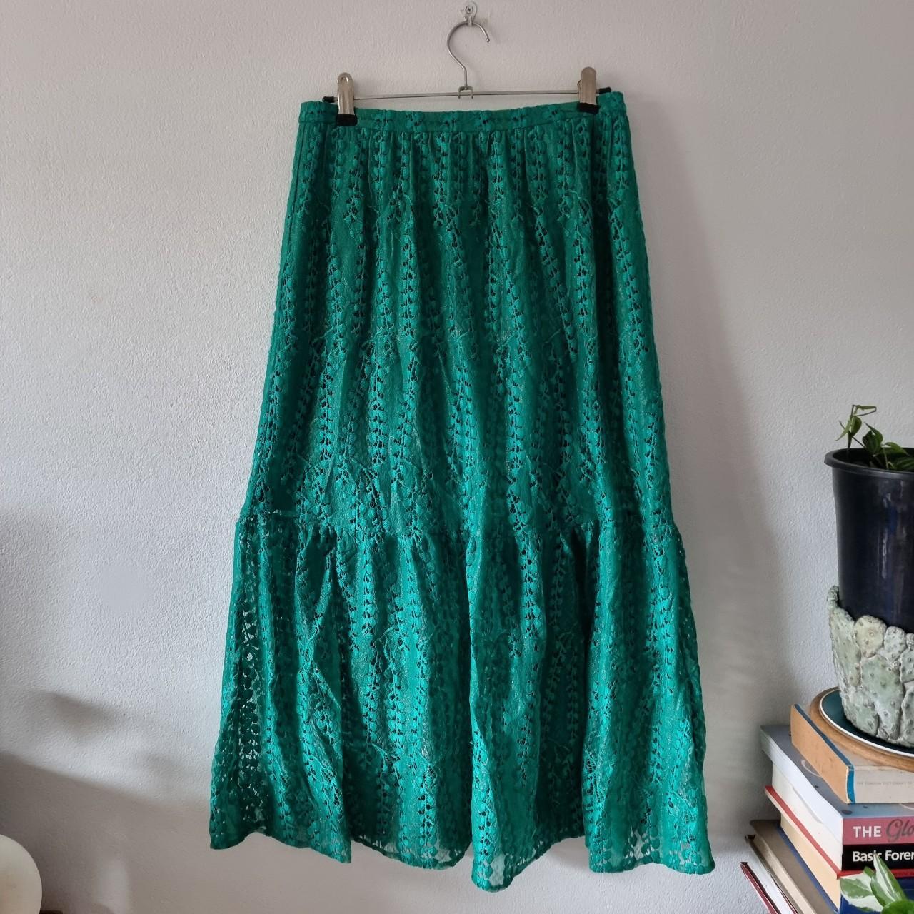 KOOKAÏ Women's Green Skirt Depop