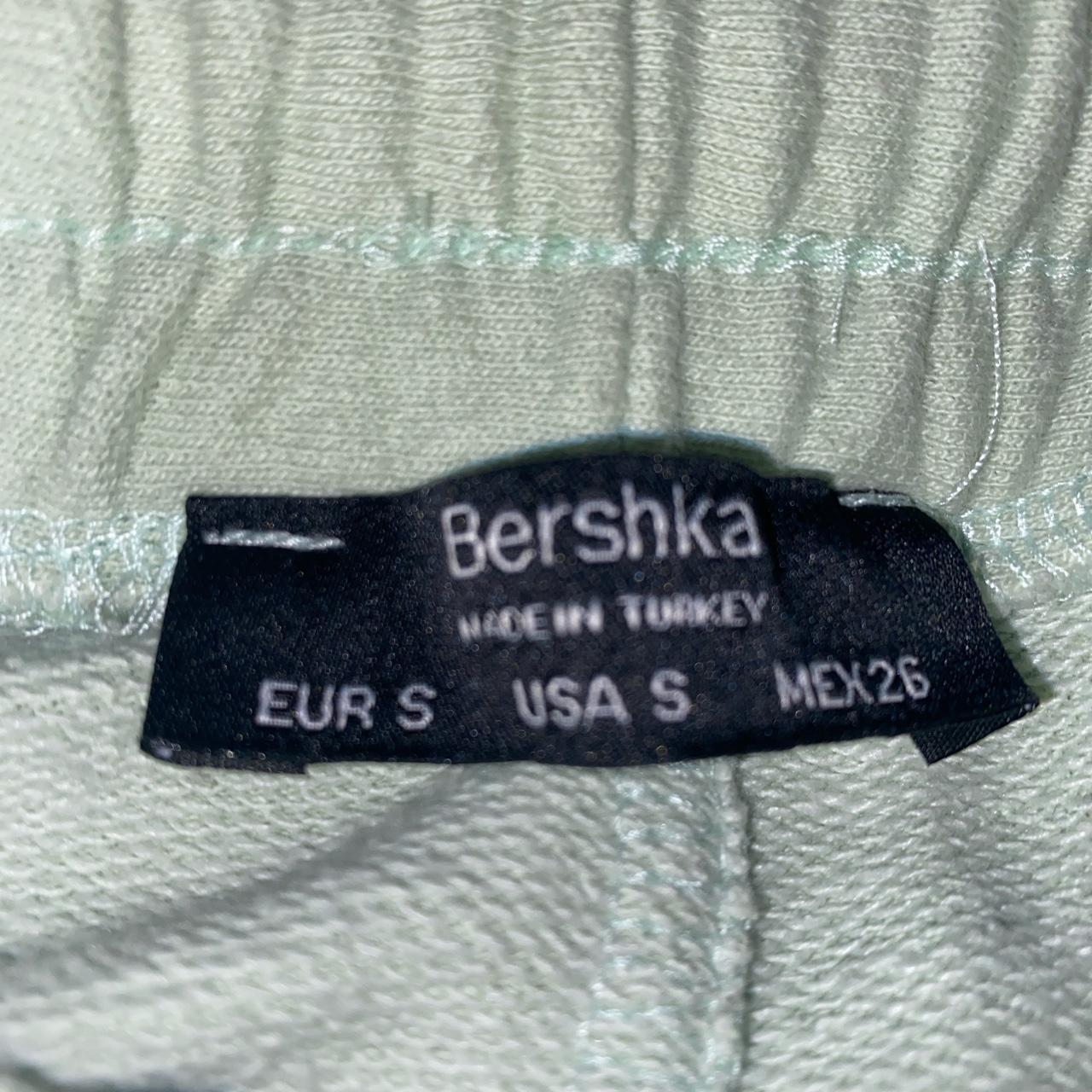 Bershka cargos Basically brand new Real pockets - Depop