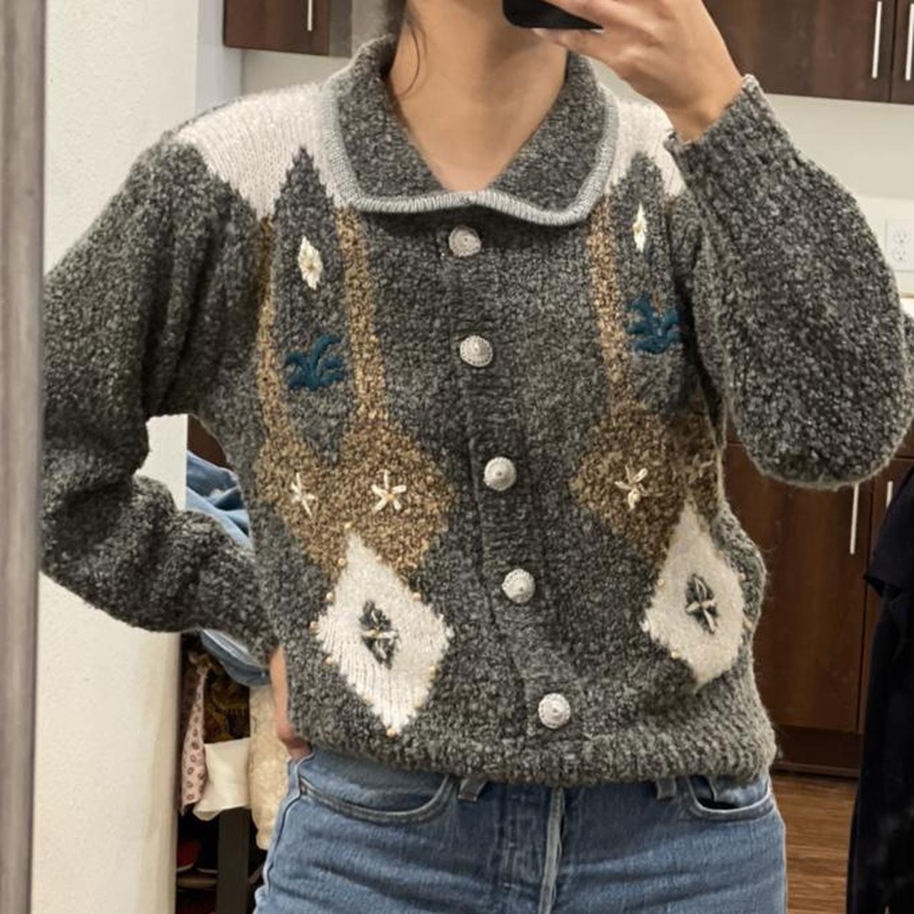Product Image 4 - Vintage cardigan ❄️

Embroiders details 
no