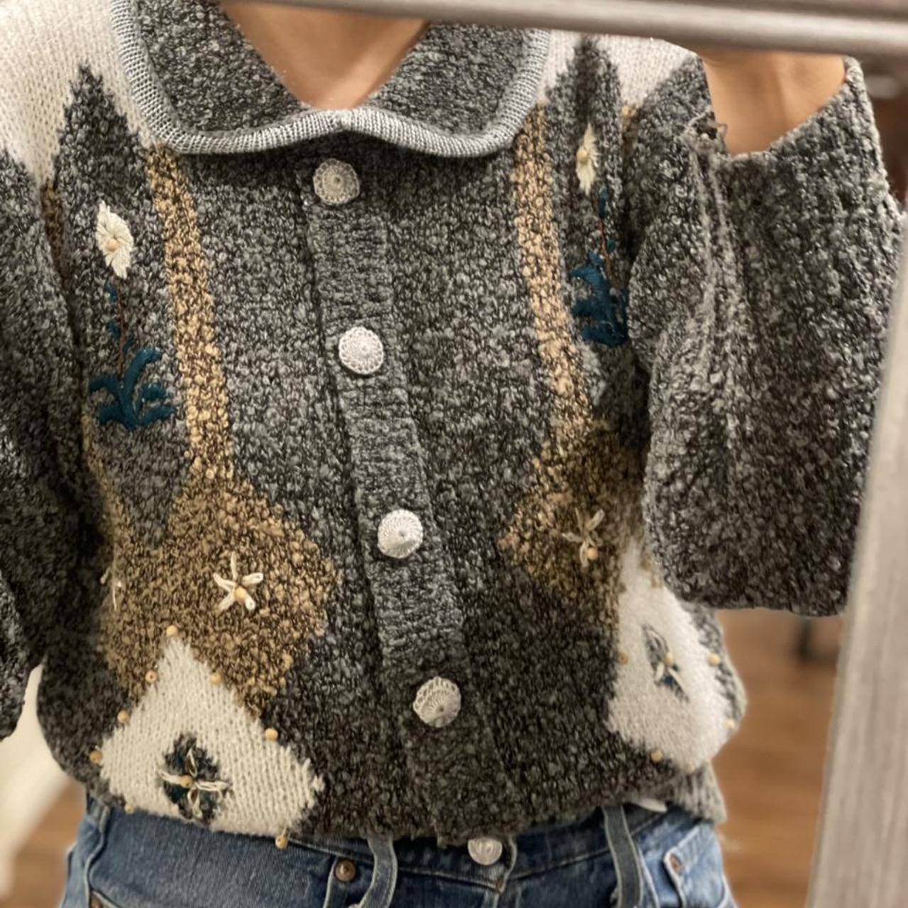 Product Image 2 - Vintage cardigan ❄️

Embroiders details 
no