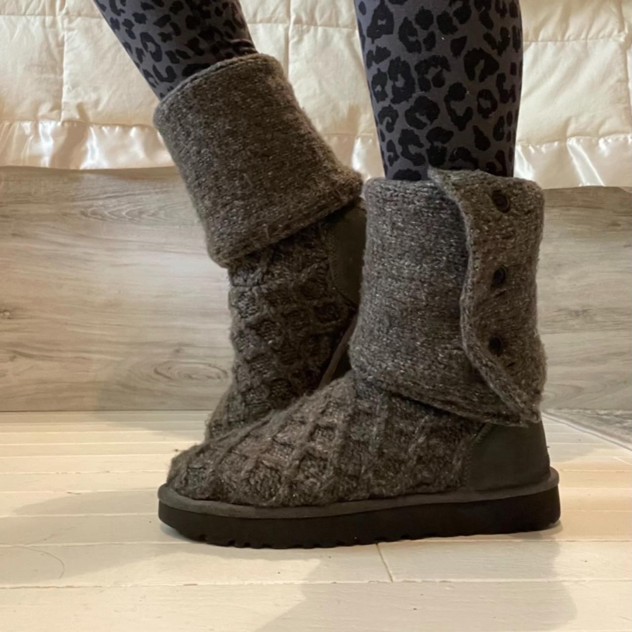 Grey sweater ugg boots best sale