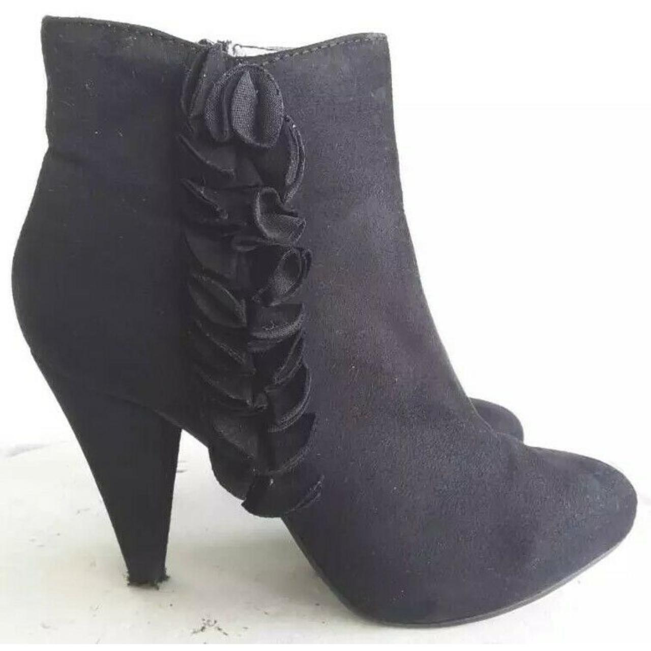 fioni black booties