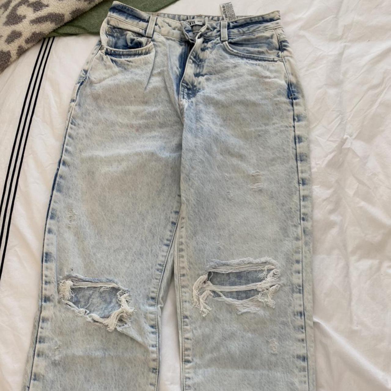 z1975 ripped mom fit jeans