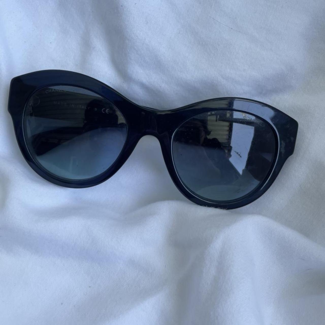 Chanel sunglasses , Worn once, cereal number is 5371