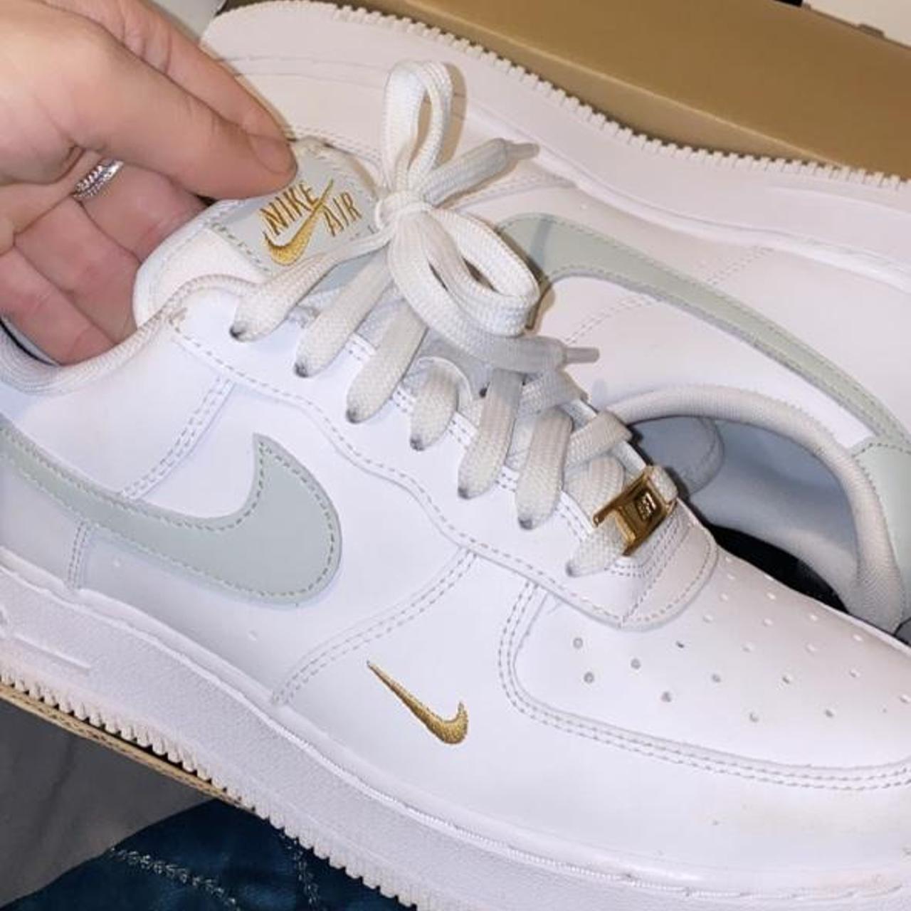 double tick nike trainers