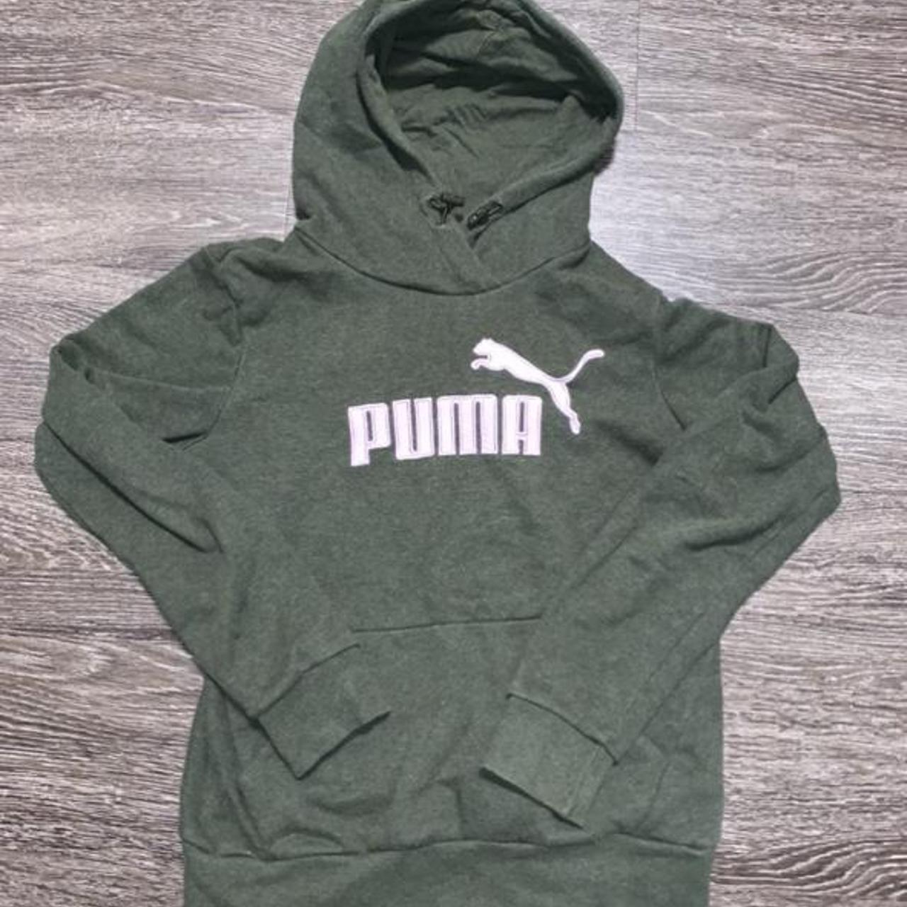 Puma Women's Hoodie | Depop