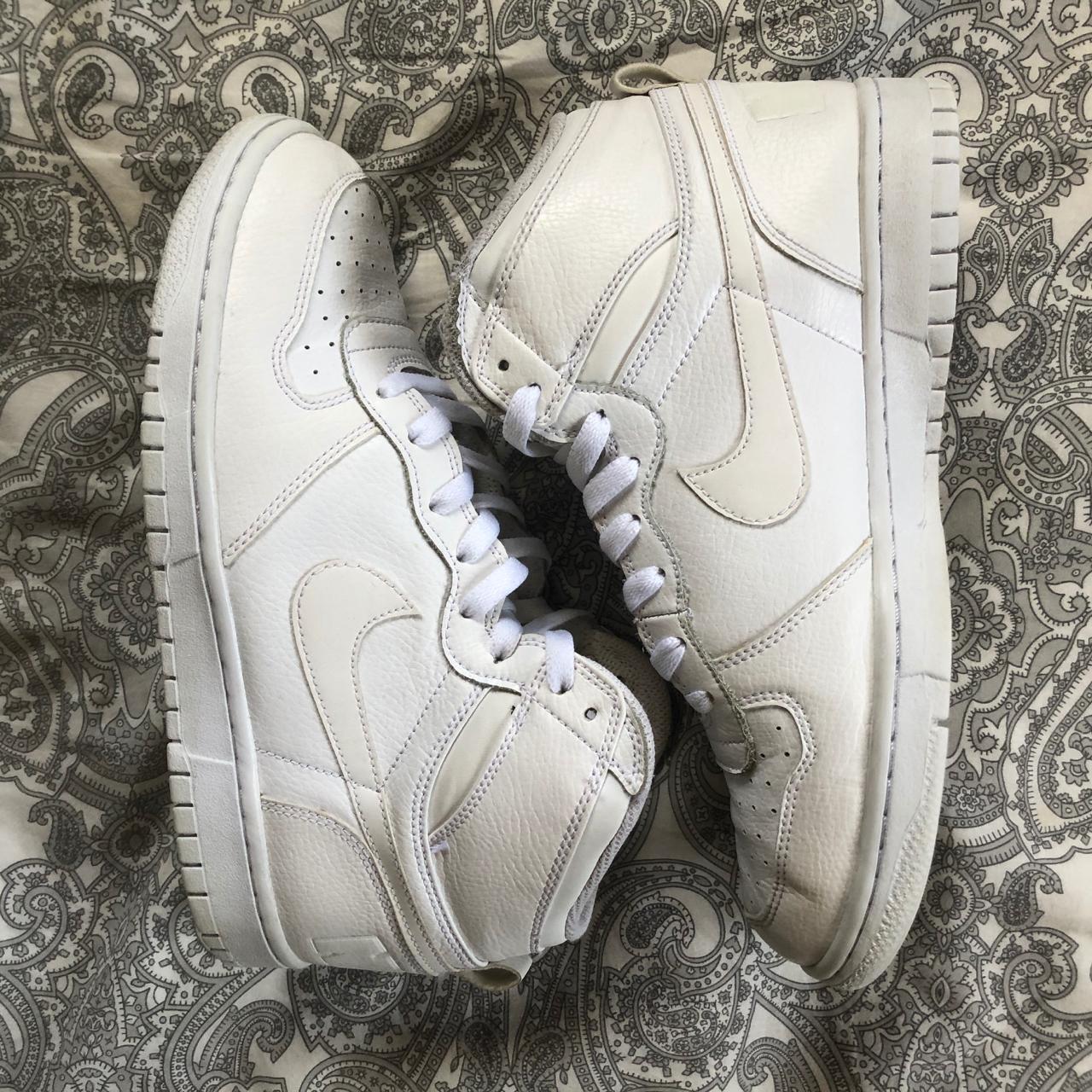 nike white knit