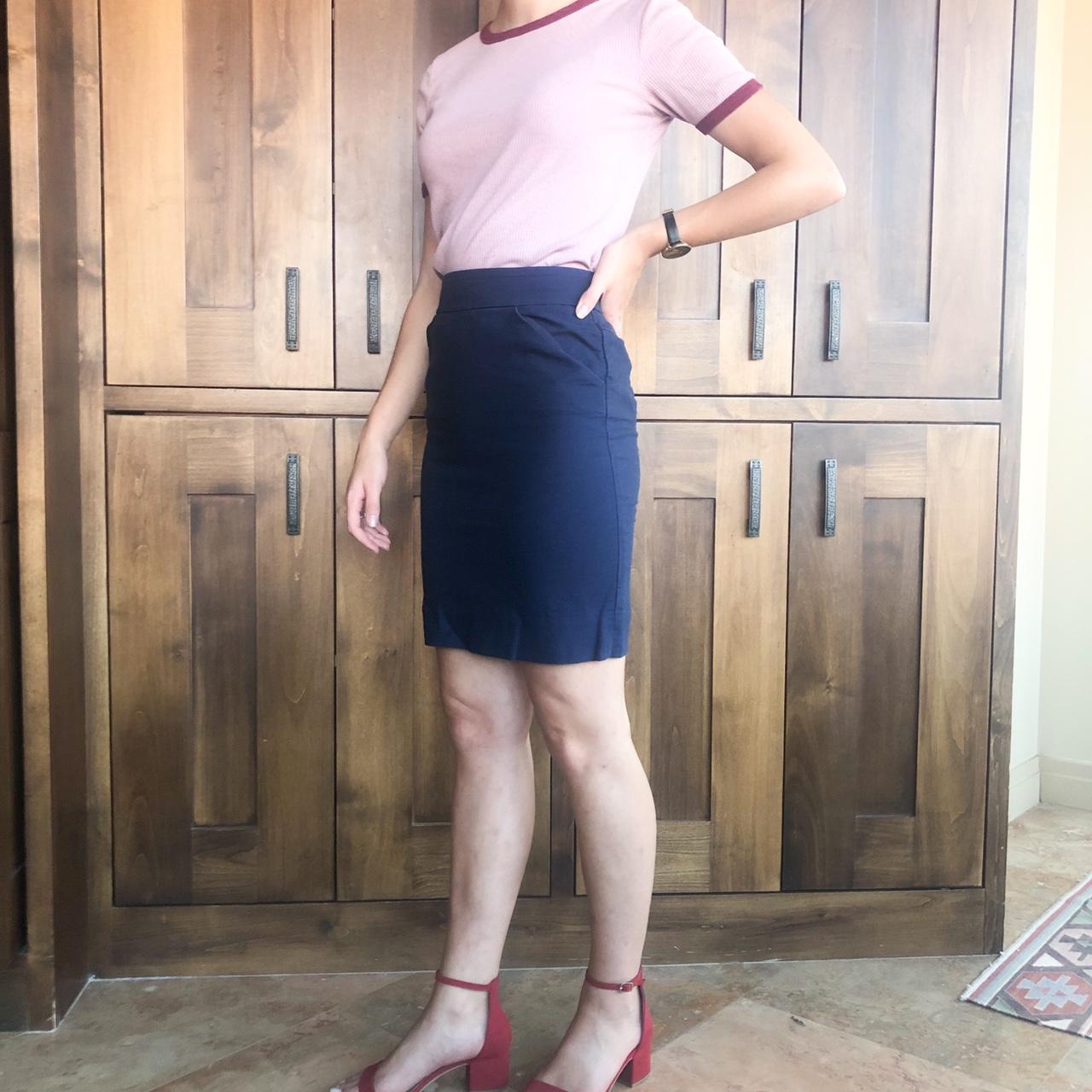 Navy Blue J.Crew Pencil Skirt Size 00 This navy