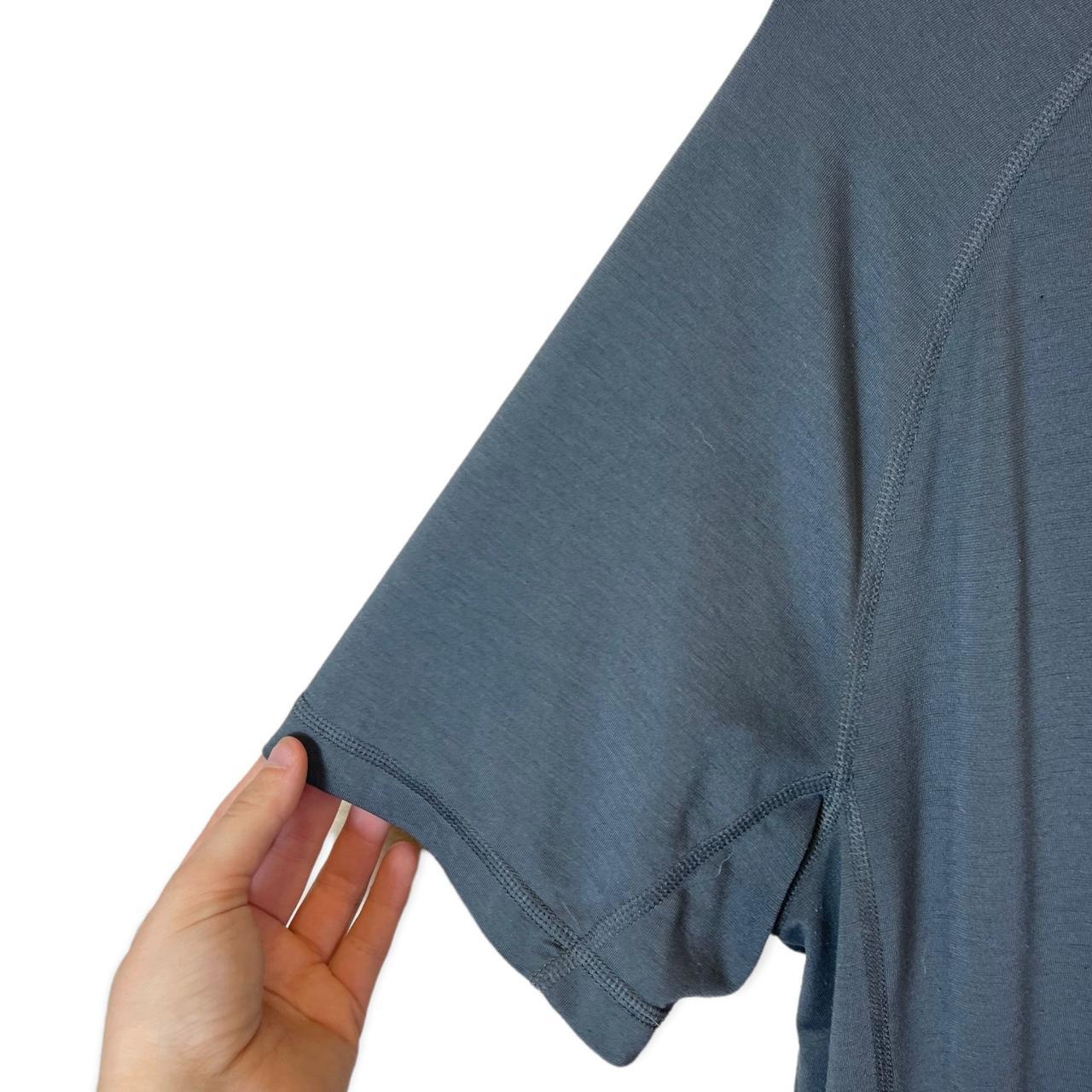 Product Image 4 - Fourlaps Men's Grey Short Sleeve