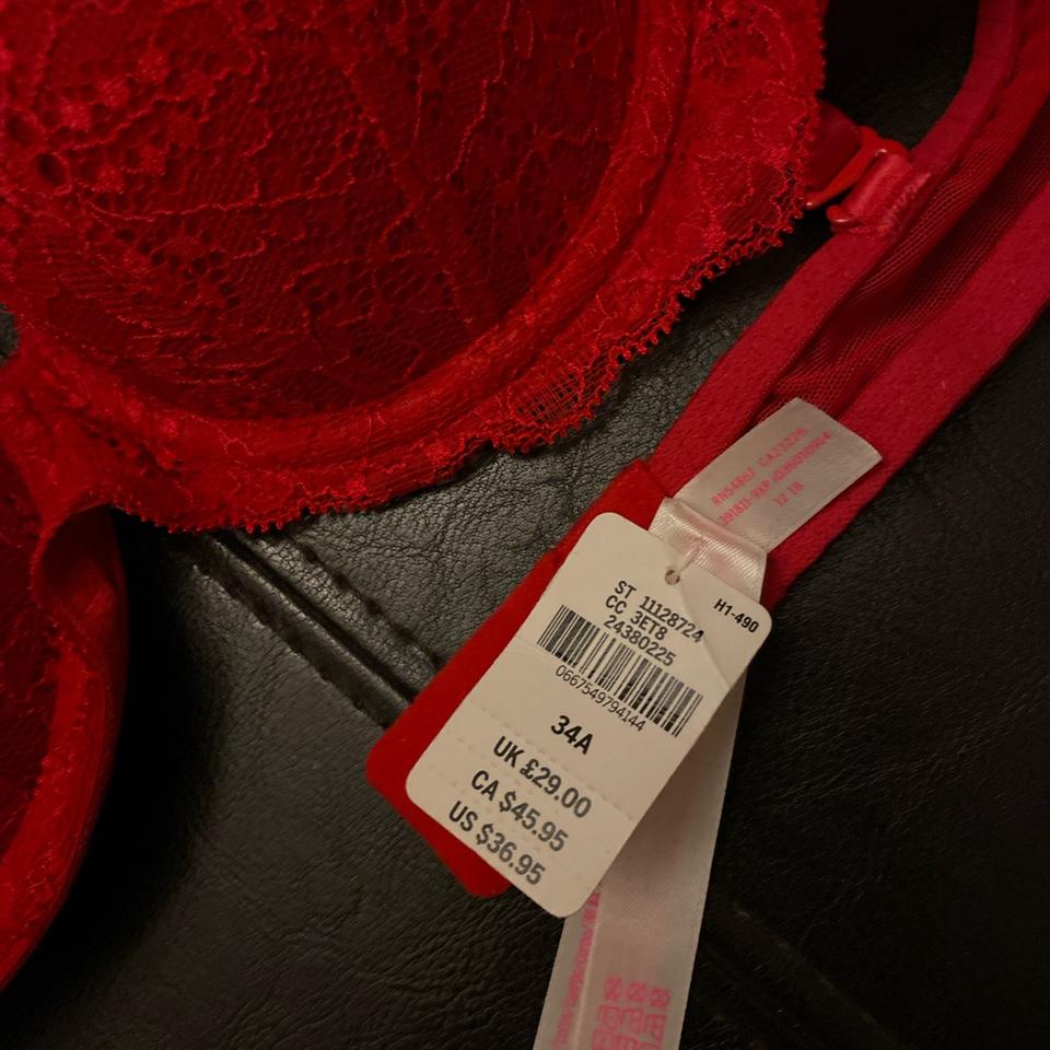 Red lacey Victoria's Secret PINK push-up bra 😍 Never - Depop