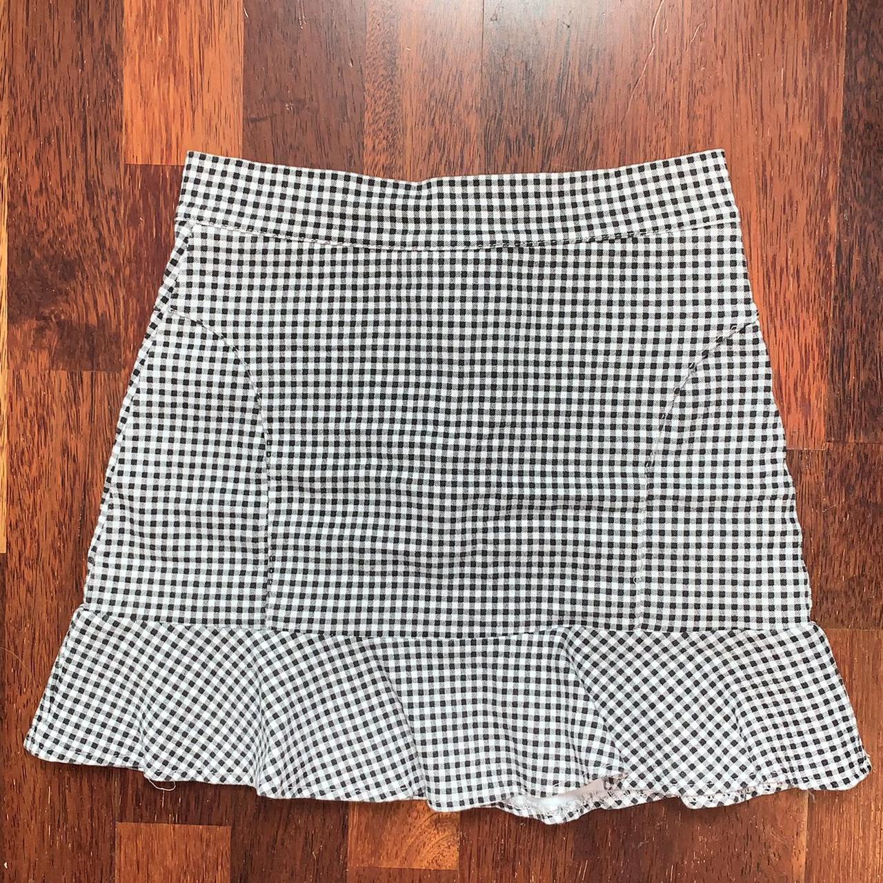Gingham mini skirt with pleated bottom (FREE... - Depop