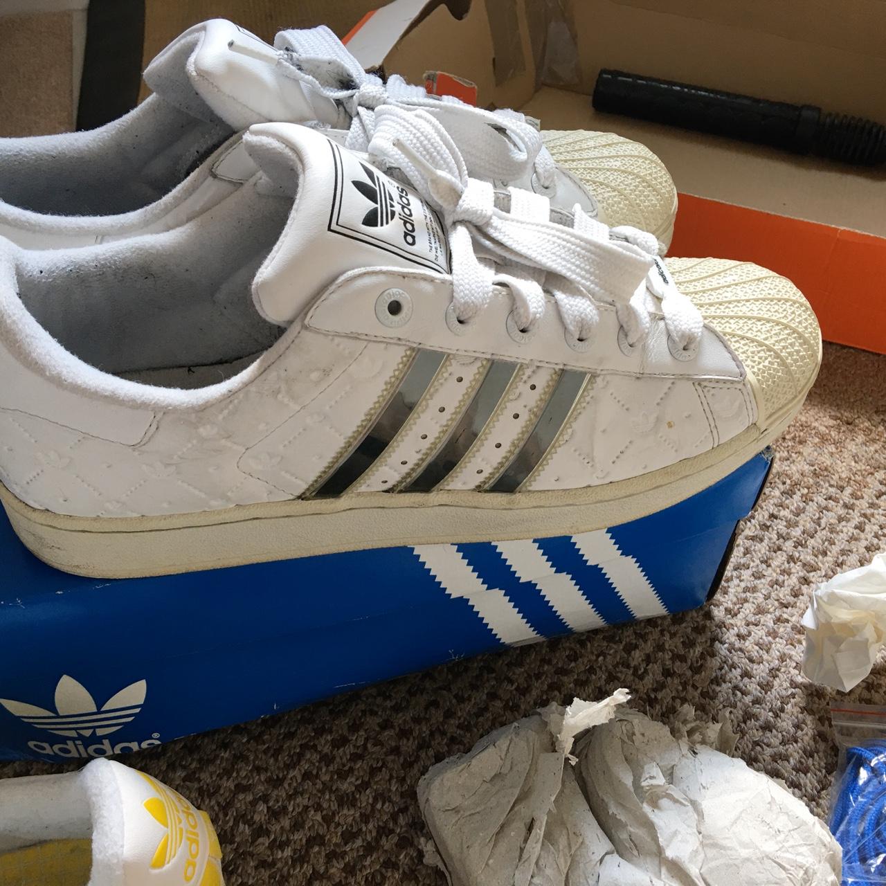 adicolor interchangeable stripes