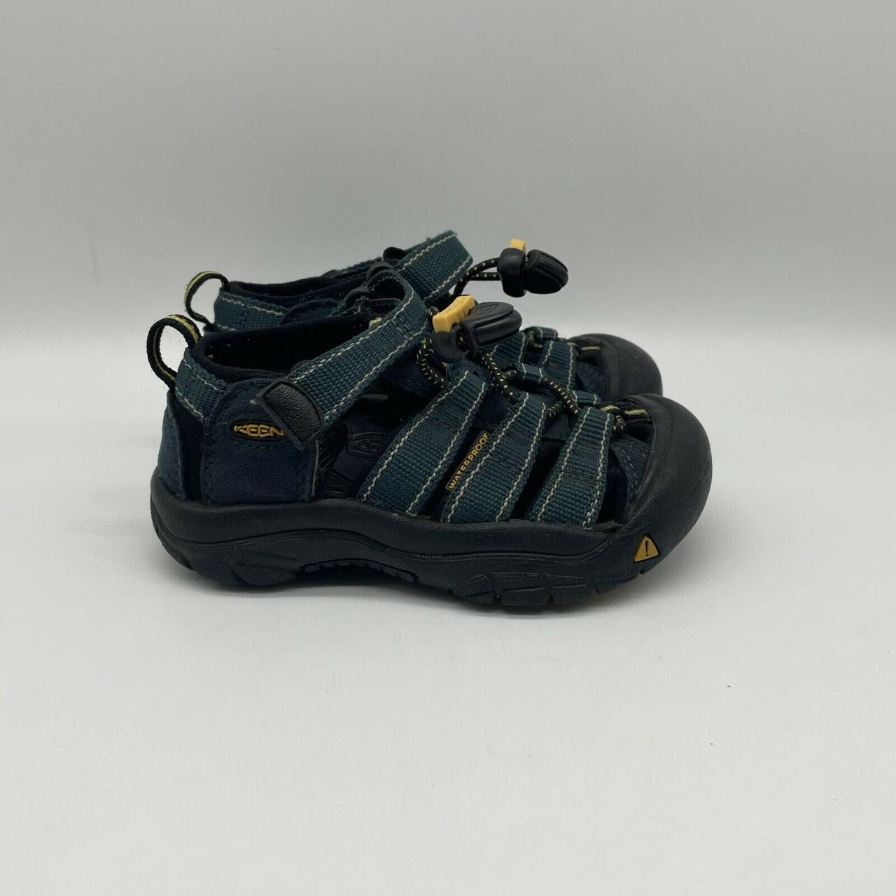 Boys on sale waterproof sandals