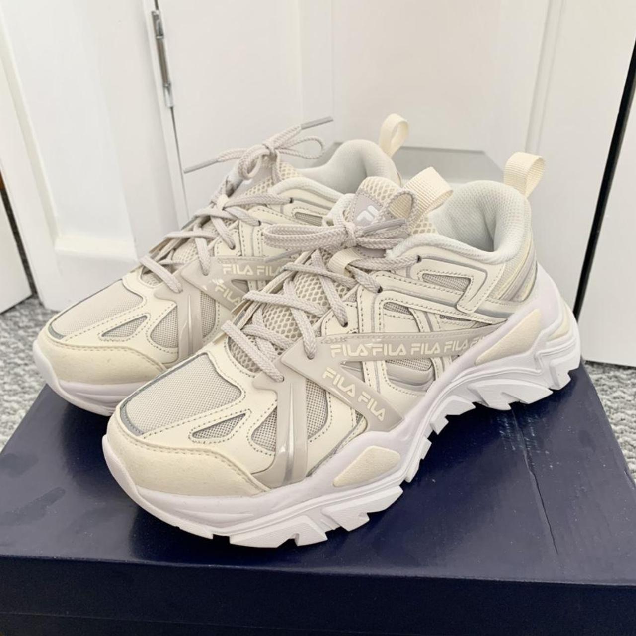 Fila Interation trainers in white size 5! Never worn... - Depop