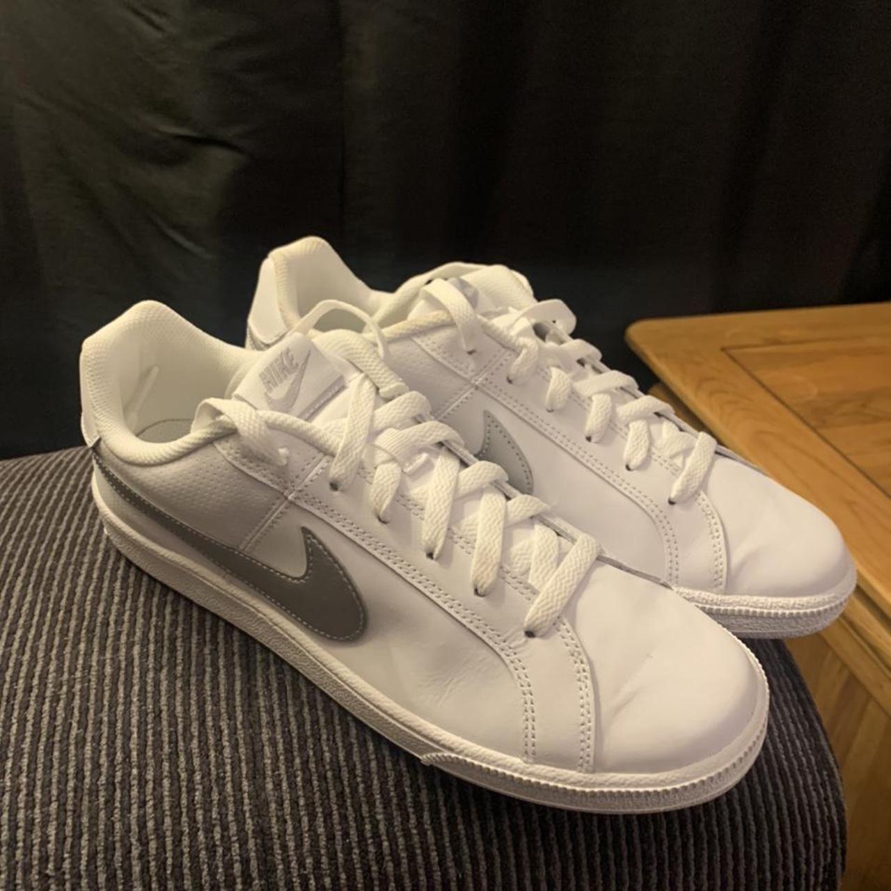 nike court royale se ladies trainers