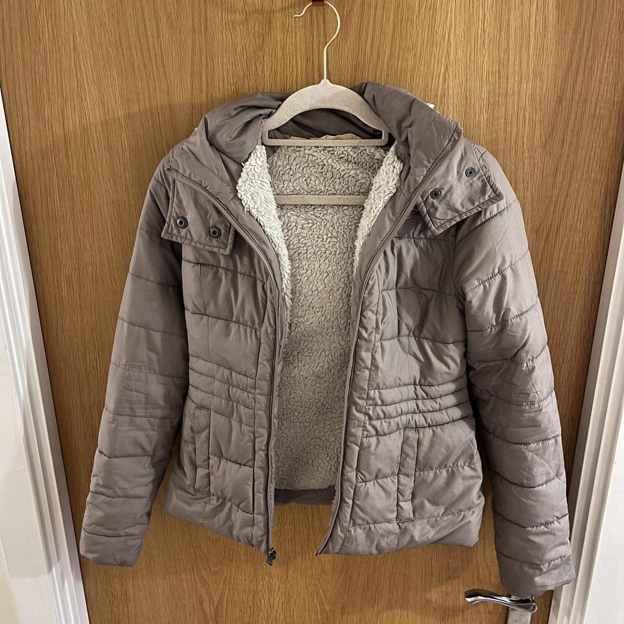 Taupe/grey beige Hollister puffer coat with fluffy... - Depop