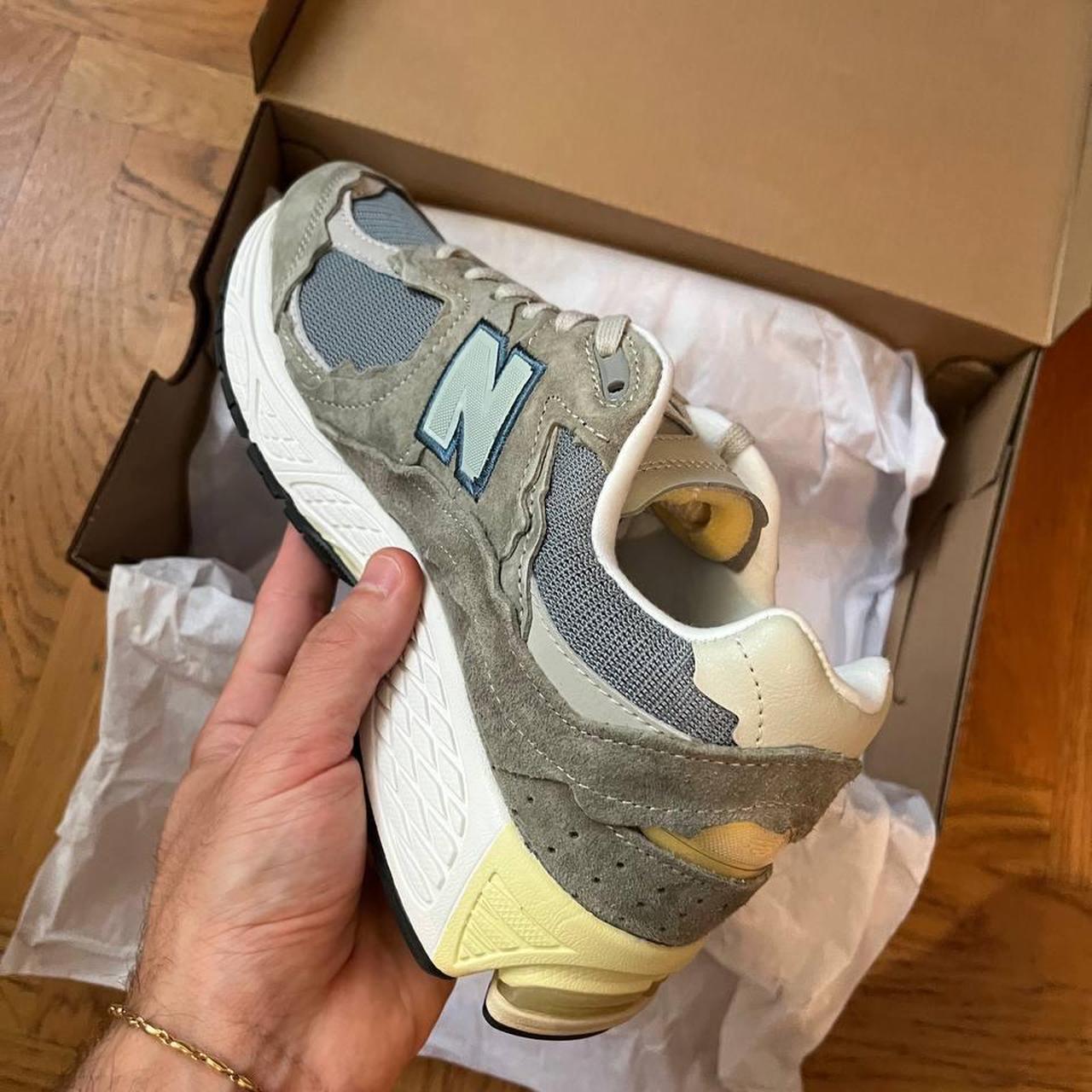 new balance 2002 r protection