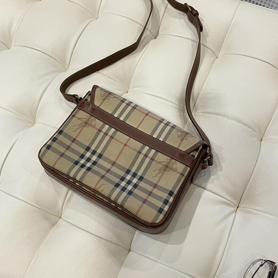 Genuine Burberry mini shoulder bag Still can hold - Depop