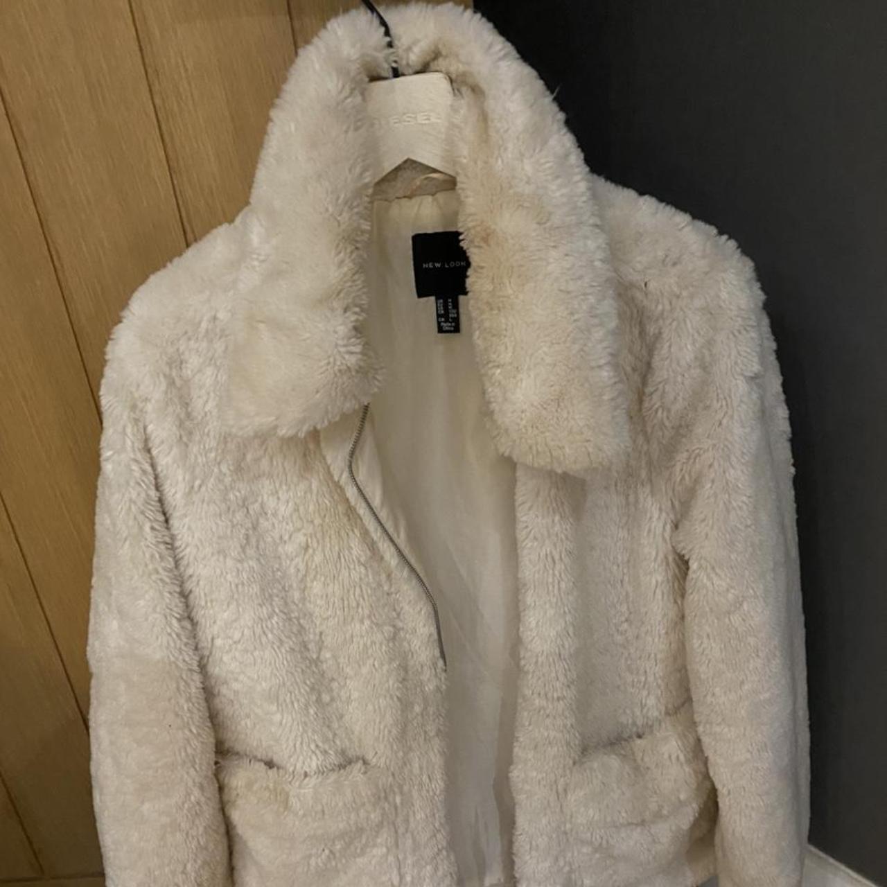 White, new look, teddy /fluffy Coat Size M, bought... - Depop