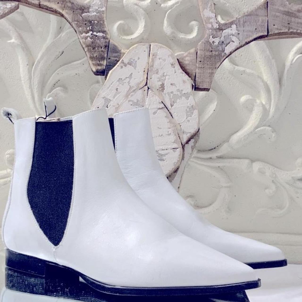 Zara Women's White and Black Boots (3)