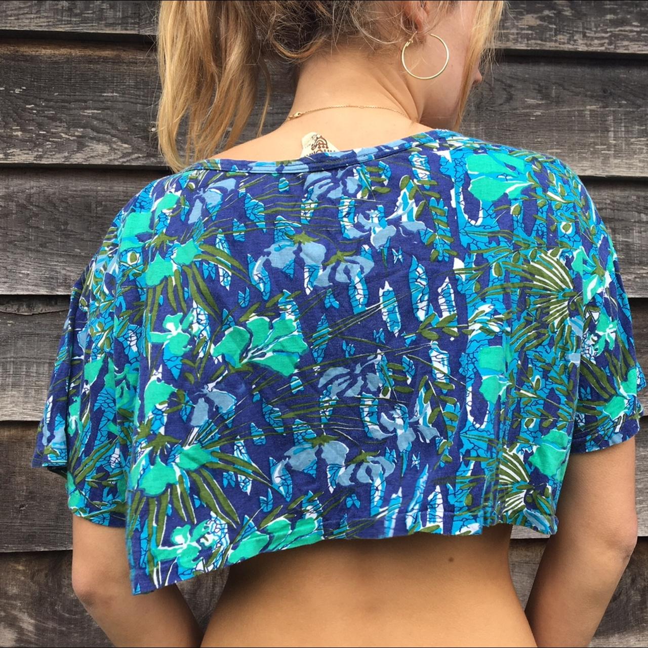 patterned-crop-top-size-8-10-depop