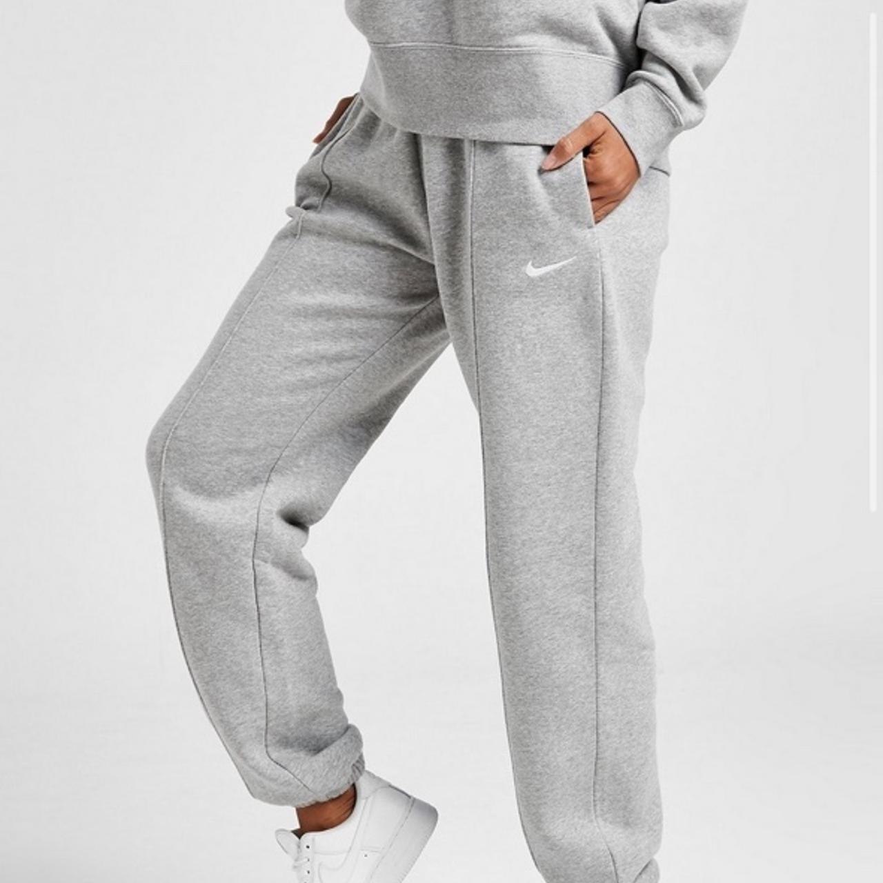 size s women's nike joggers