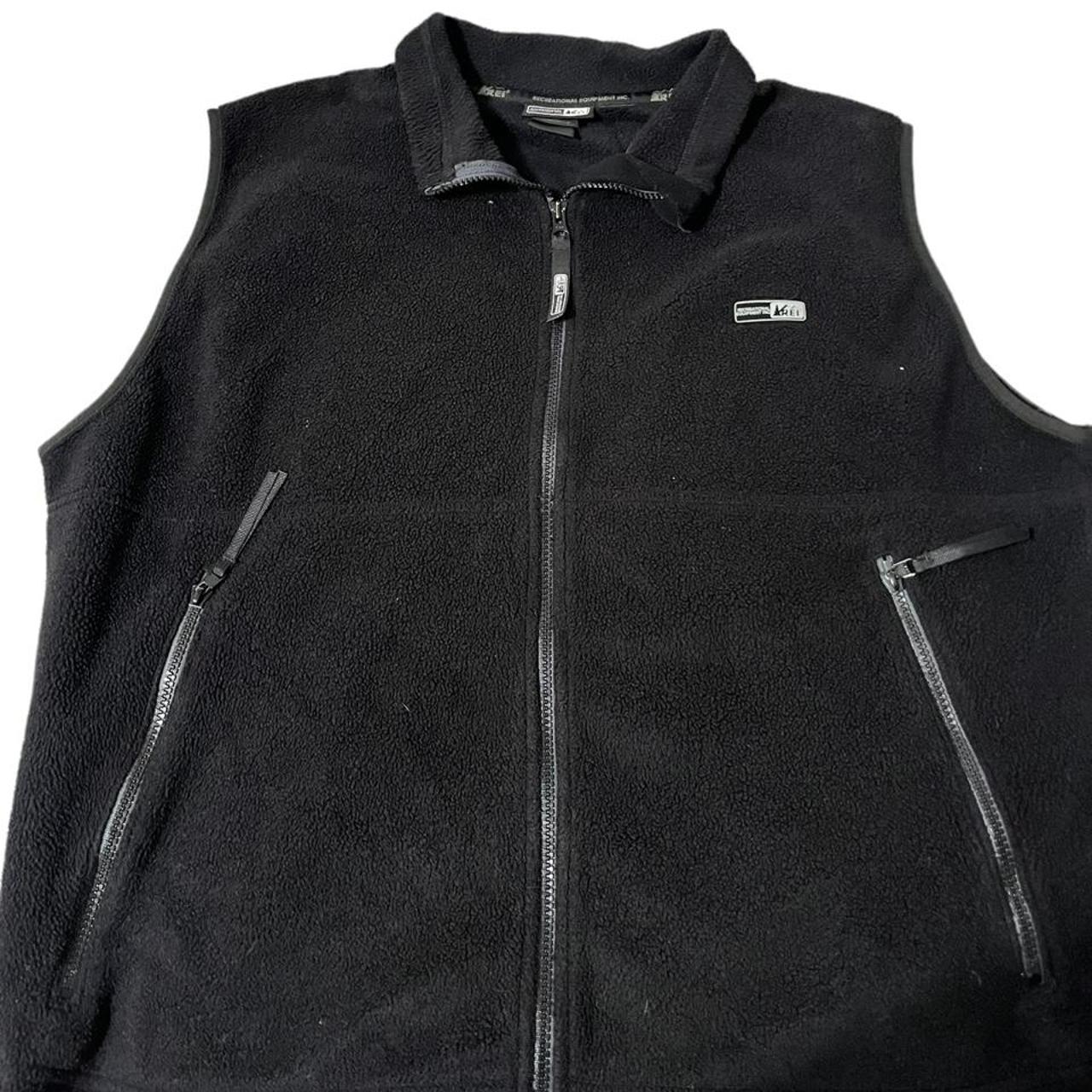 REI black fleece vest Size XL 27” pit to pit 29”... Depop
