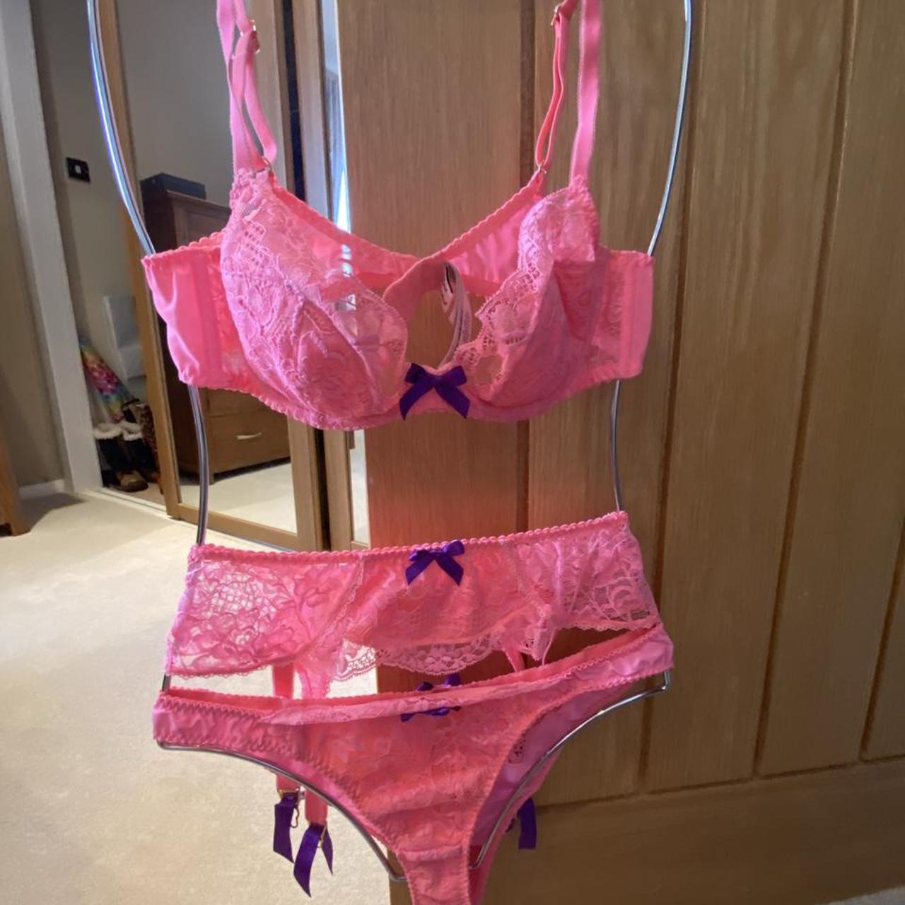 Agent Provocateur Neon Pink Full Set Bra Suspender Depop