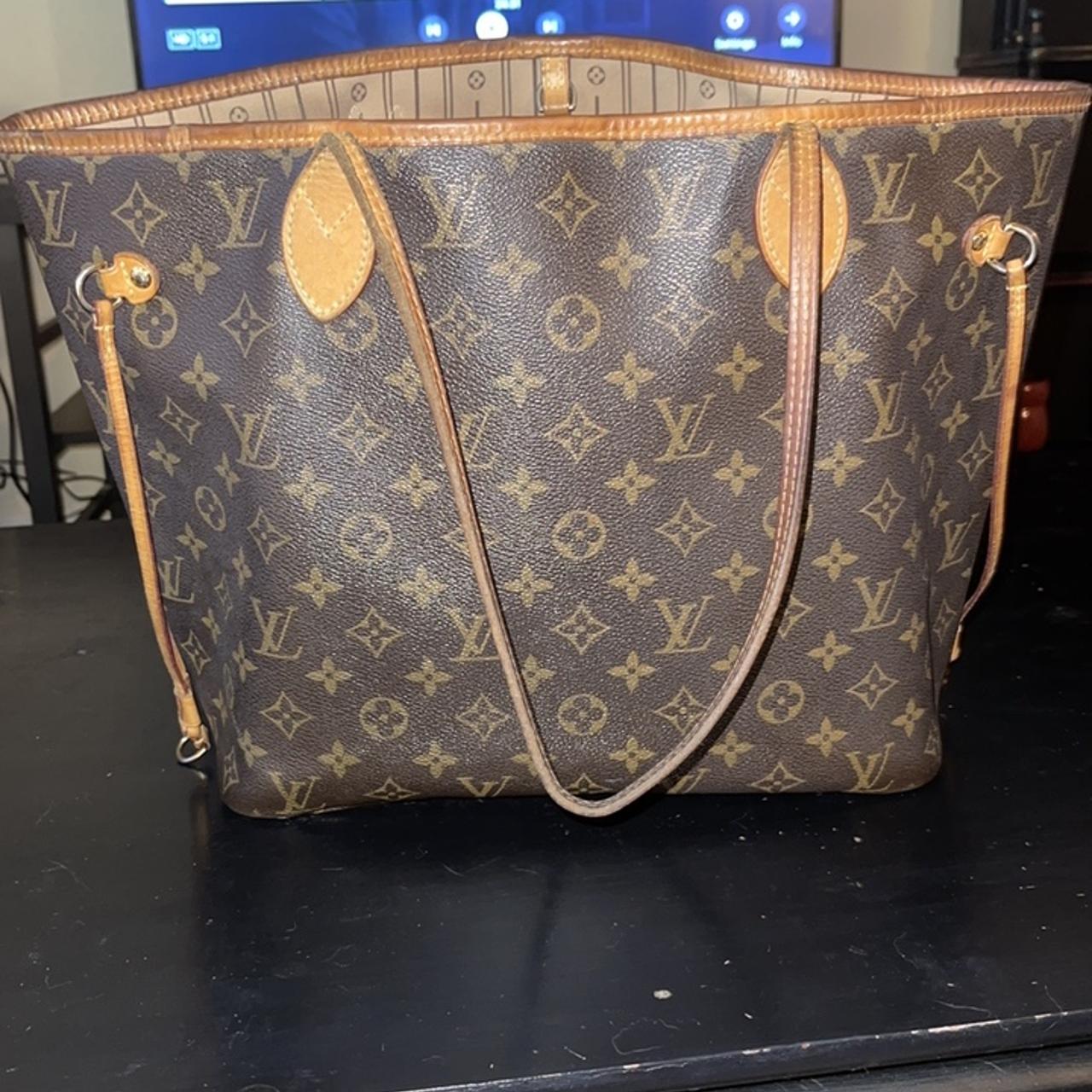 Louis Vuitton “Never Full” Bag - Used (2 years old). - Depop