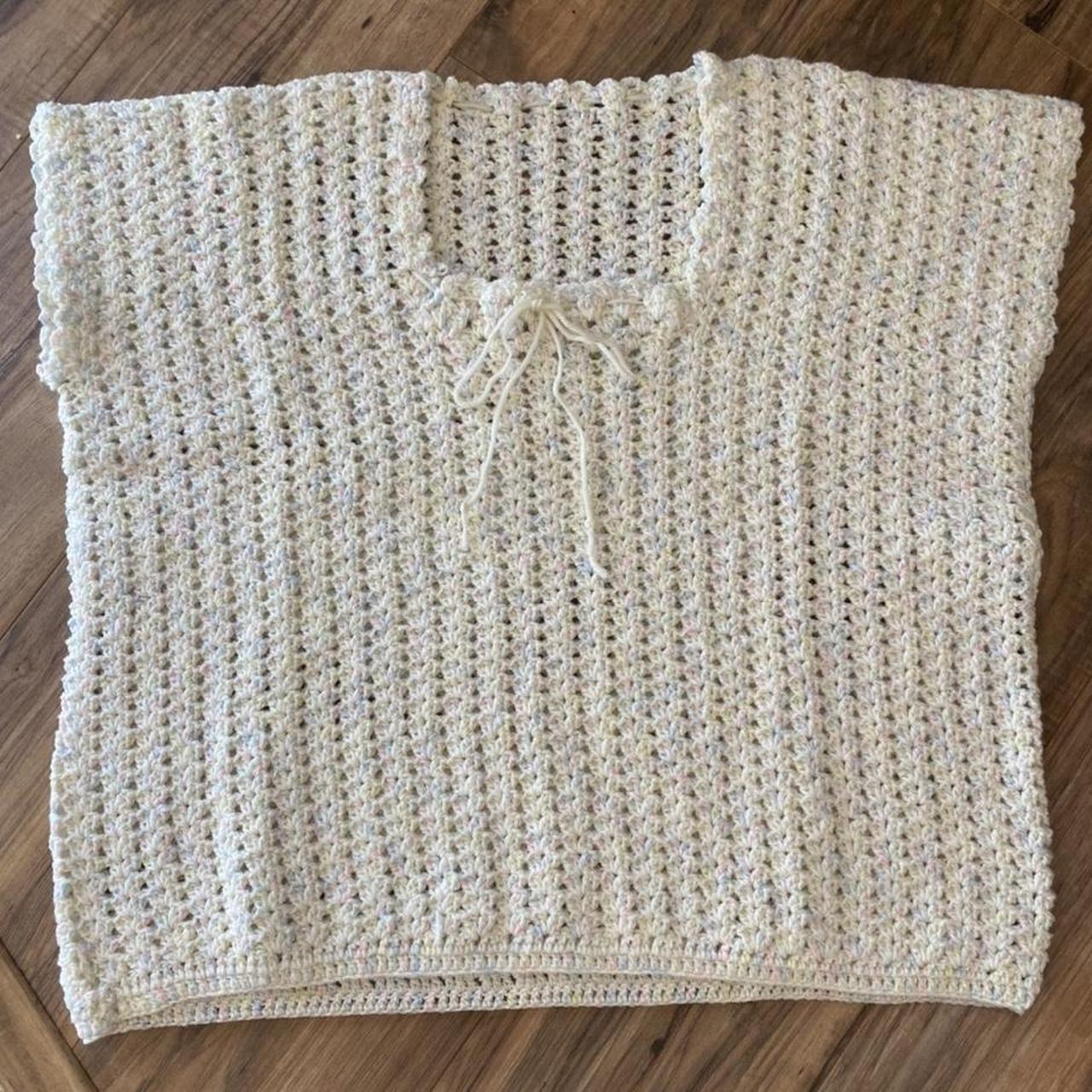 Simple and cute crochet top! Simple tie details! - Depop