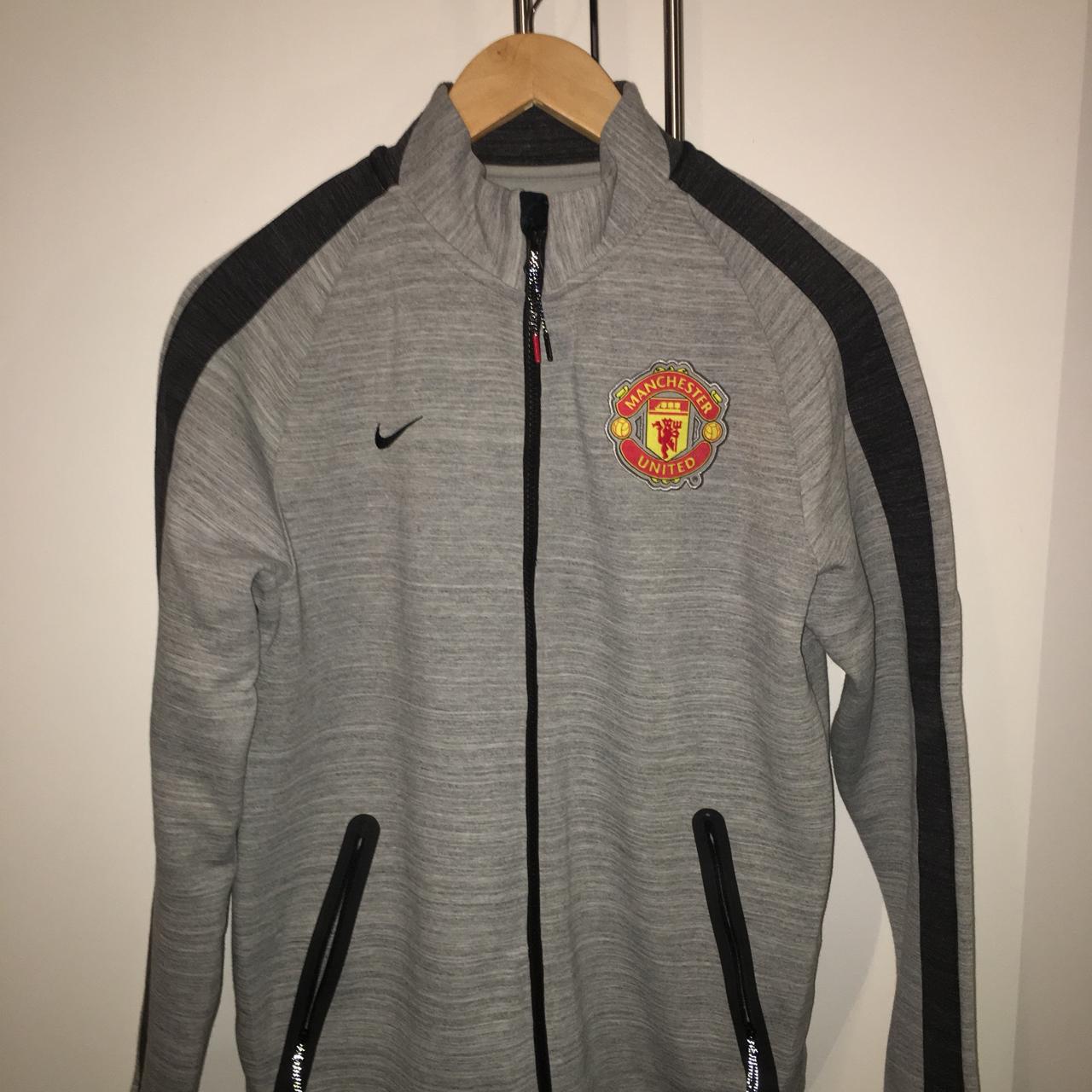 man united tech fleece