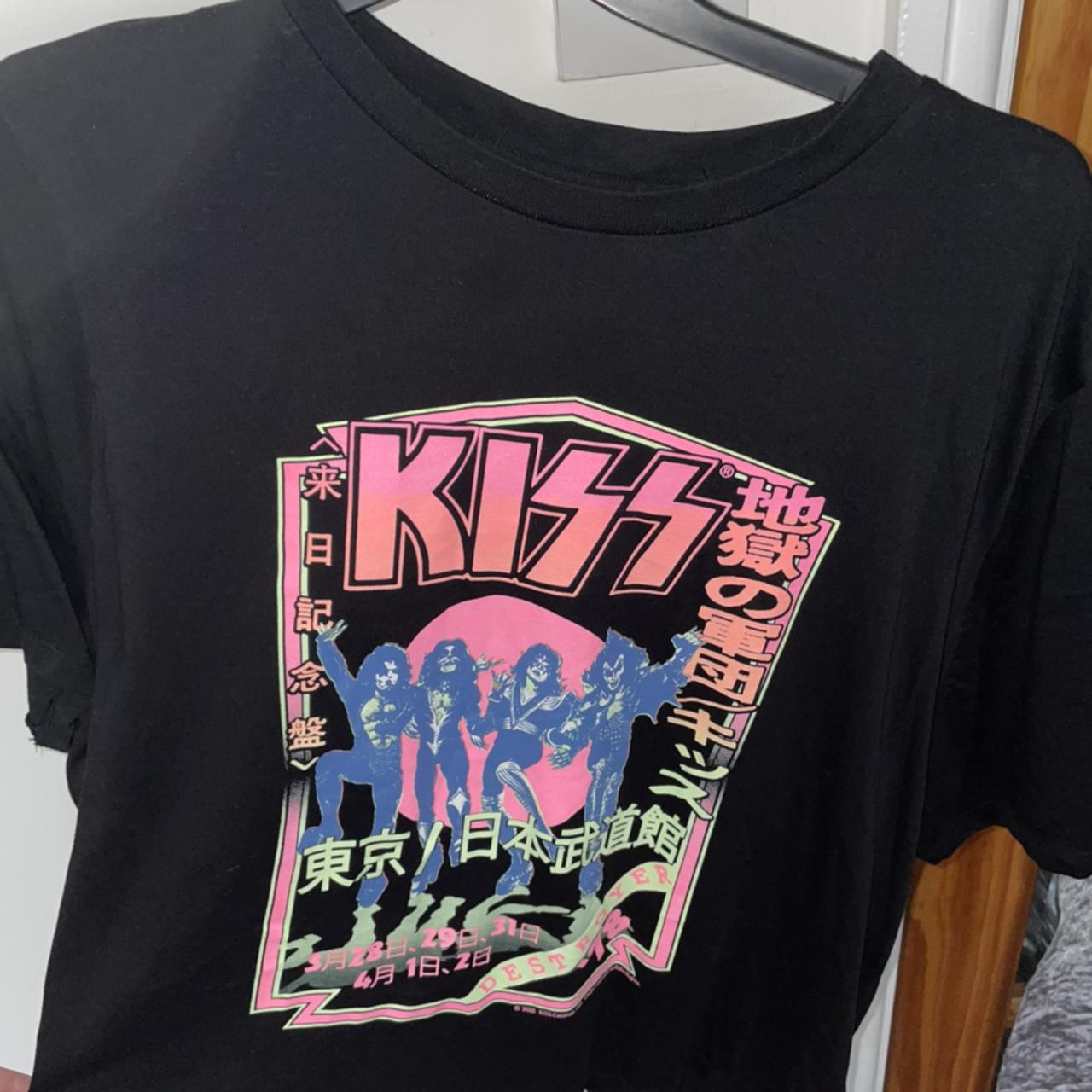 Nøjagtig Artifact nitrogen KISS T-shirt colourful! Rock band merch from H&M!... - Depop