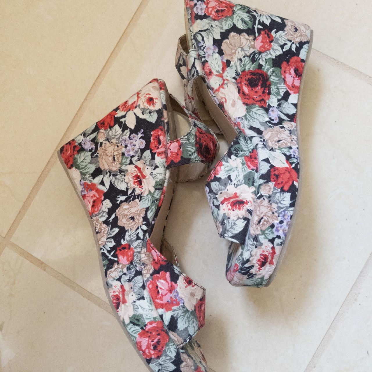 kimchi blue sandals