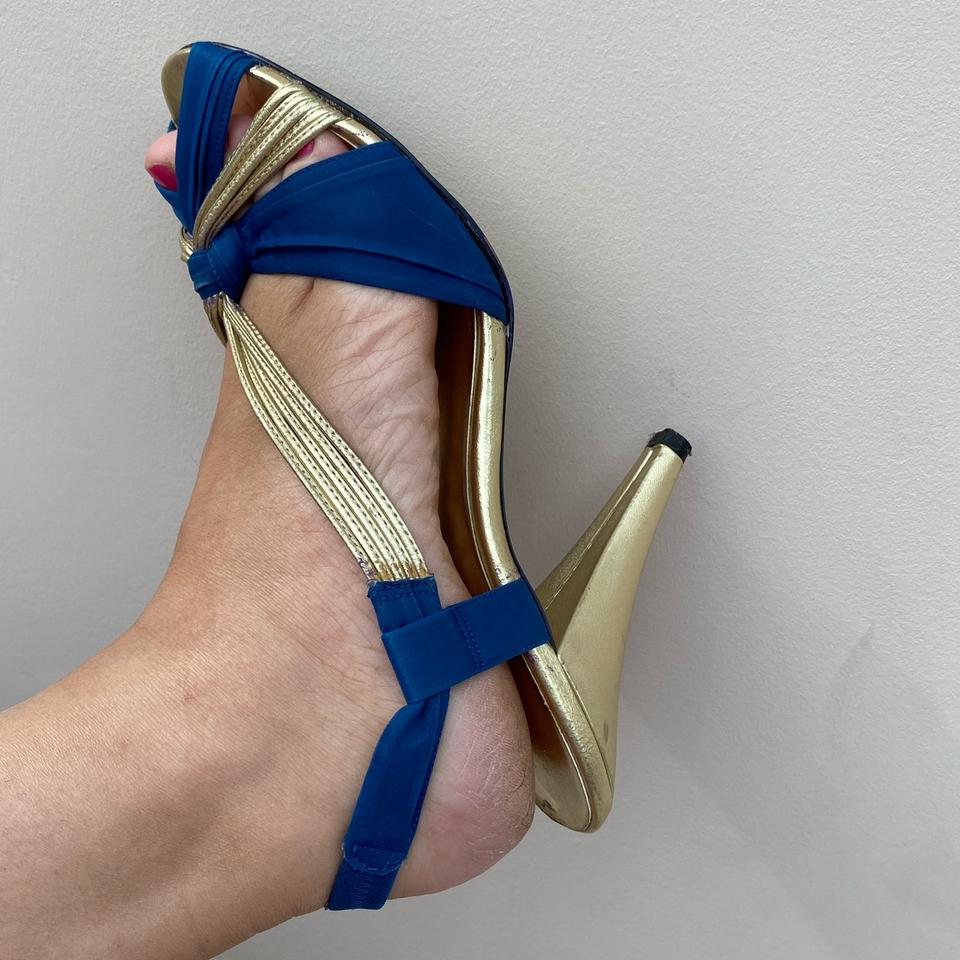 Navy blue best sale and gold heels