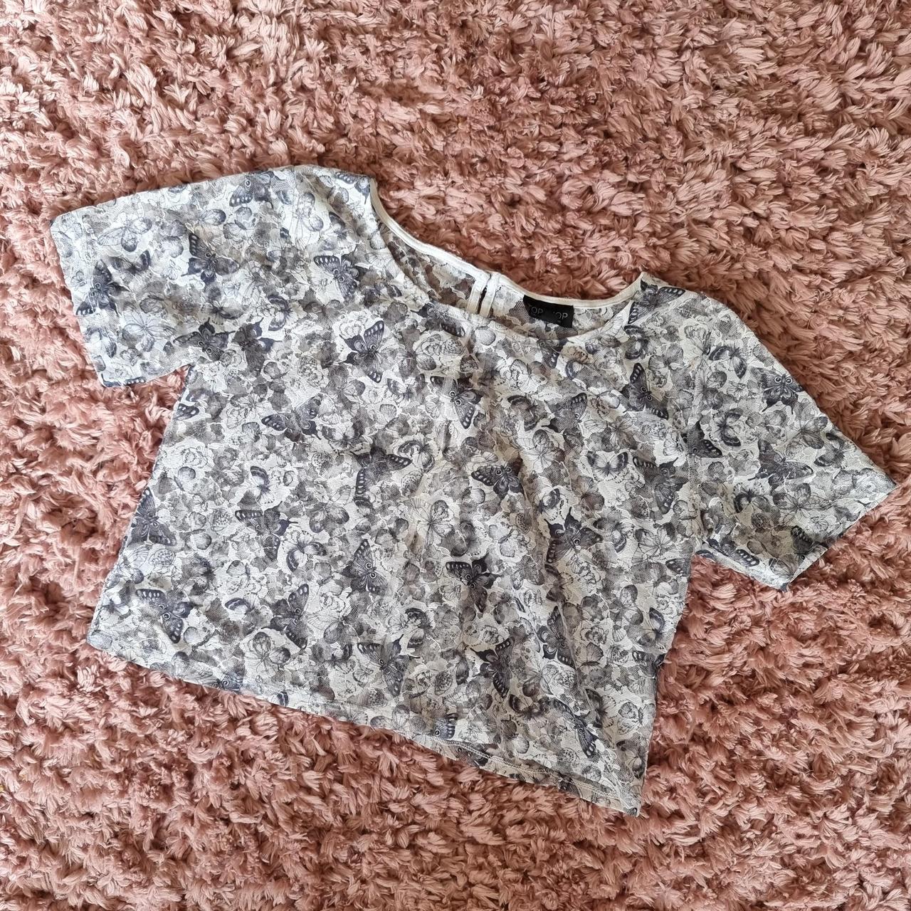 Topshop Women's White and Grey Crop-top | Depop