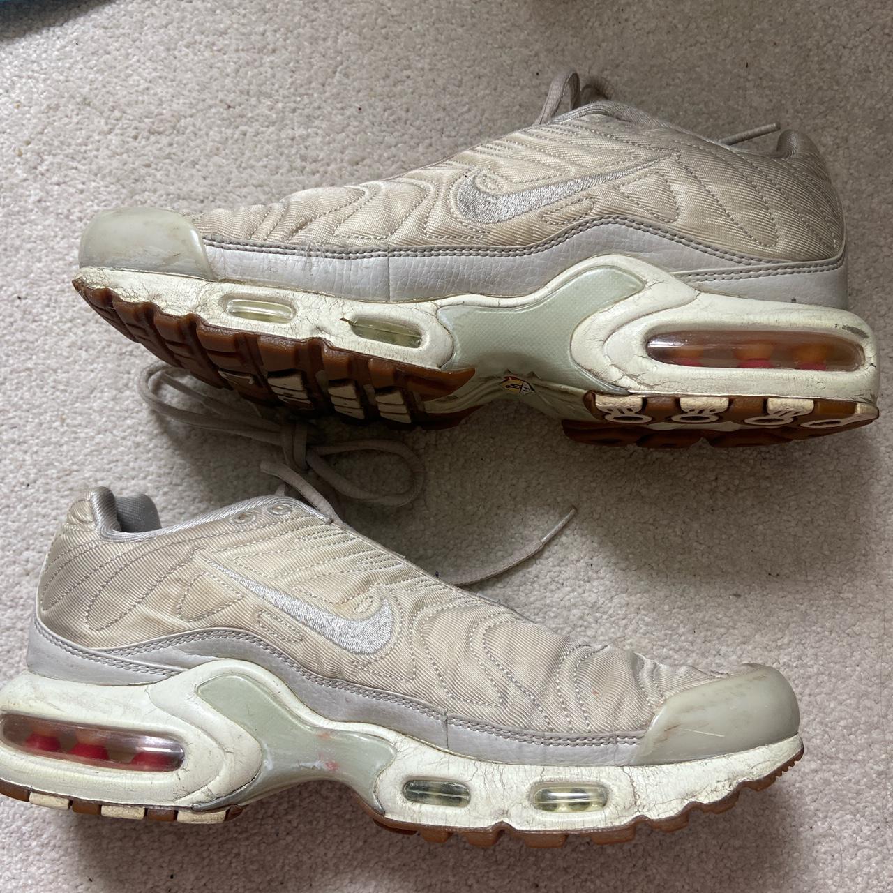 cream nike tn