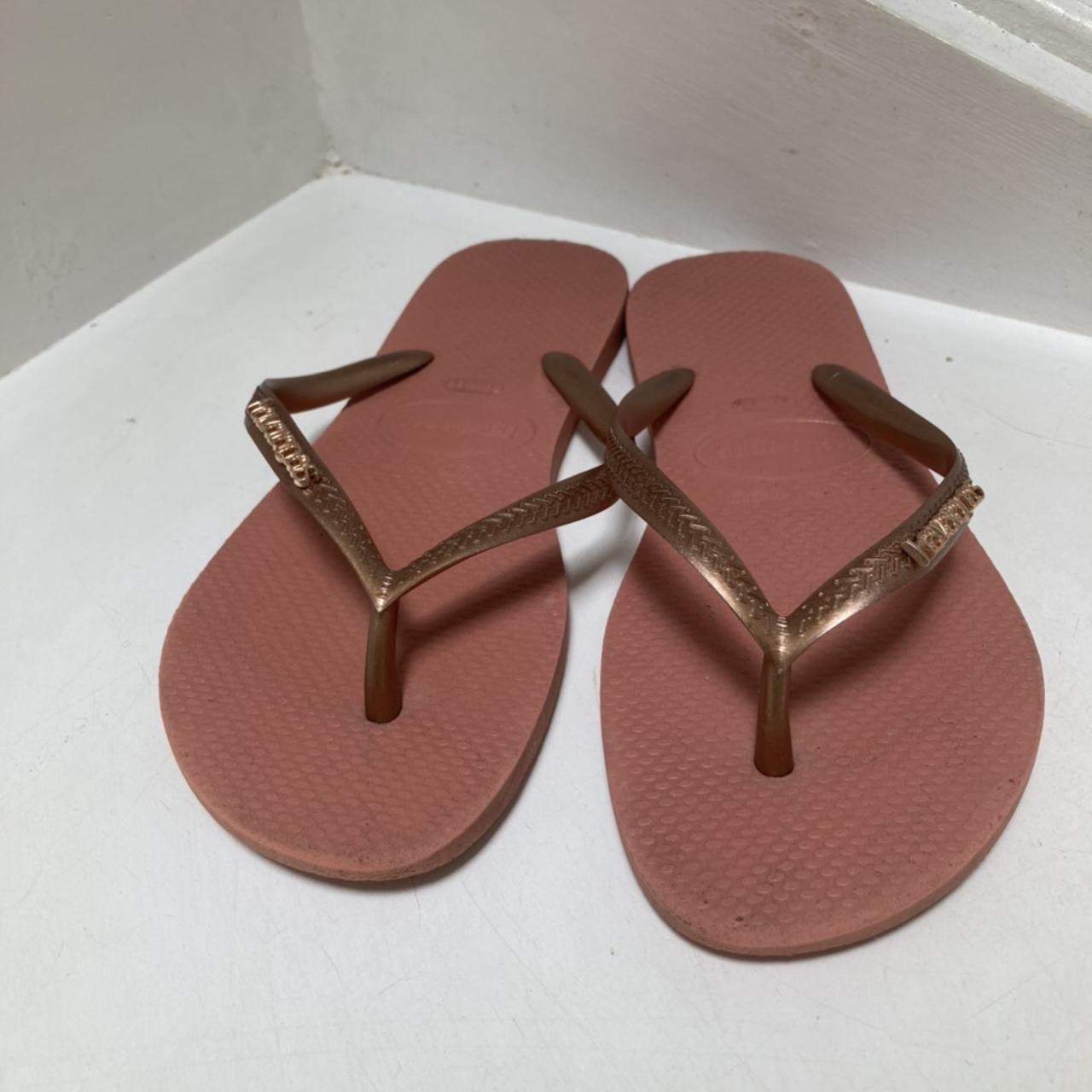 Havaianas Women's Pink and Gold Sandals